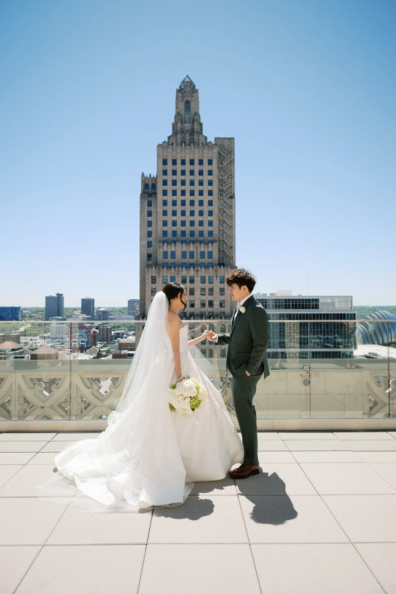 Bride and Groom Rooftop Portraits Hotel Kansas City by Monphotography