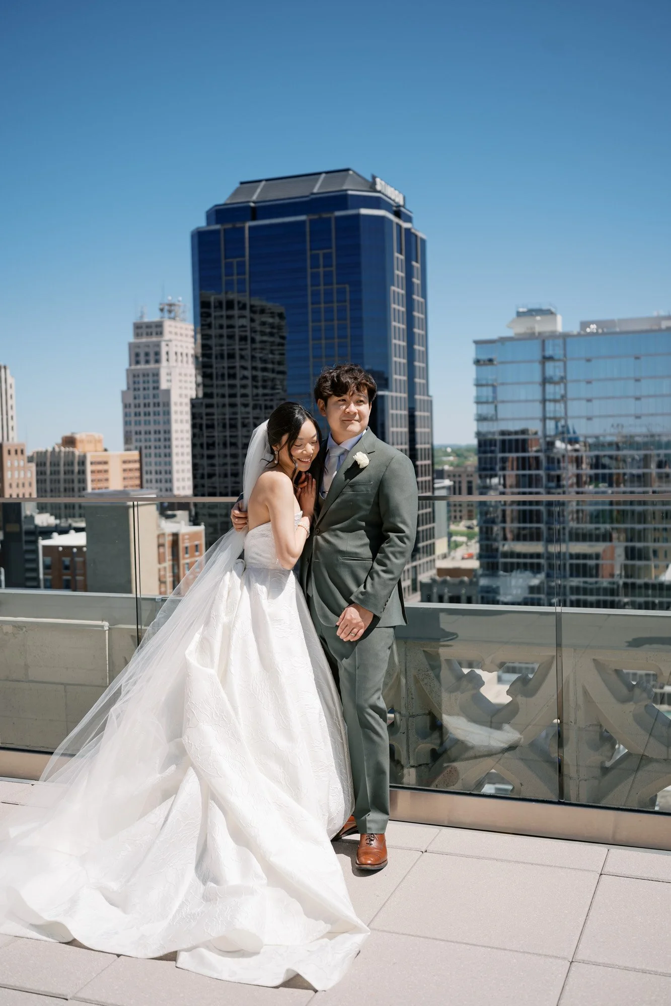 Bride and Groom Rooftop Portraits Hotel Kansas City by Monphotography