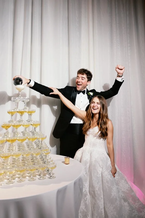 Monphotography-Kansas-City-Wedding-Photographer-Nelson-AtKins-Kauffman-Center-8442.jpg