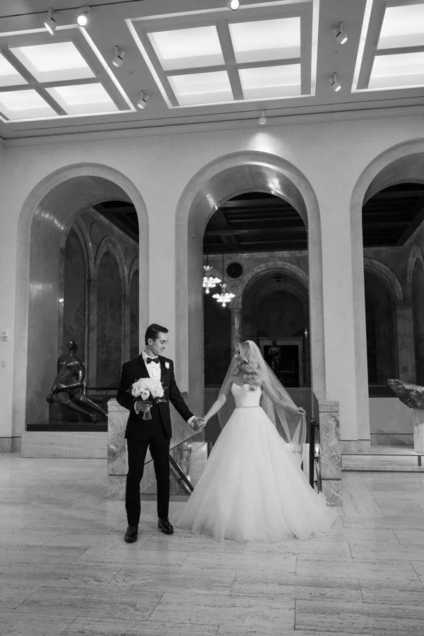 Monphotography-Kansas-City-Wedding-Photographer-Nelson-AtKins-Kauffman-Center-4242.jpg
