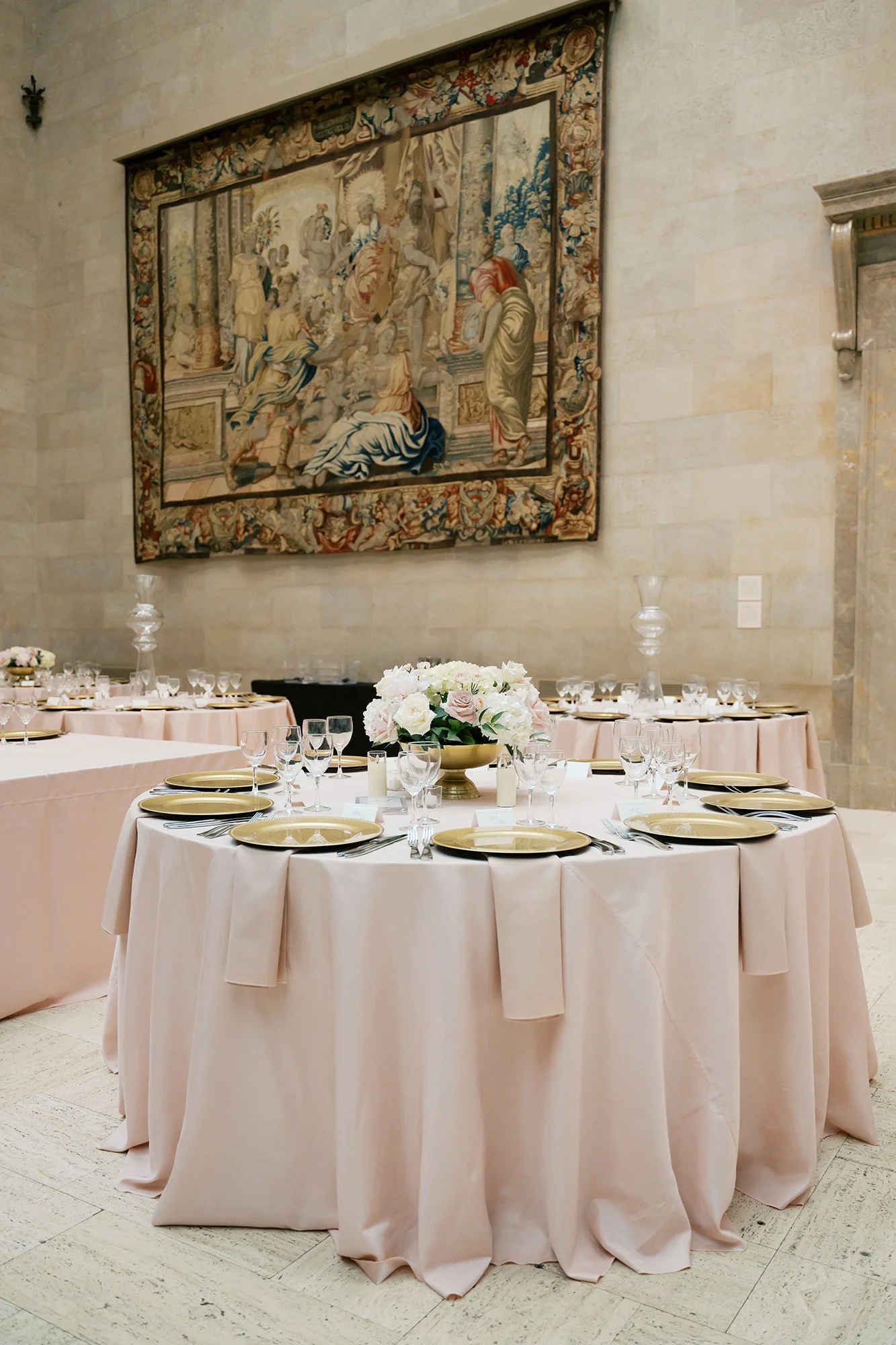 Nelson Atkins Museum wedding reception decorations and florals