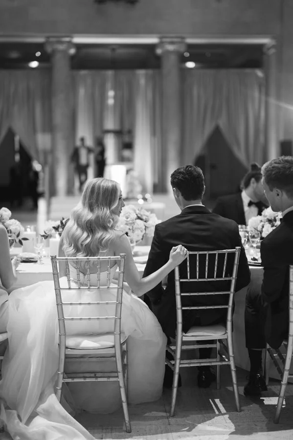Monphotography-Kansas-City-Wedding-Photographer-Nelson-AtKins-Kauffman-Center-5205.jpg