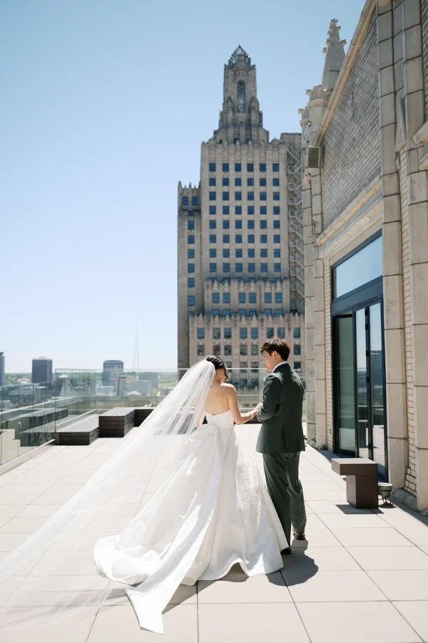 Monphotography-Kansas-City-Wedding-Photographer-Nelson-AtKins-Kauffman-Center-5479.jpg