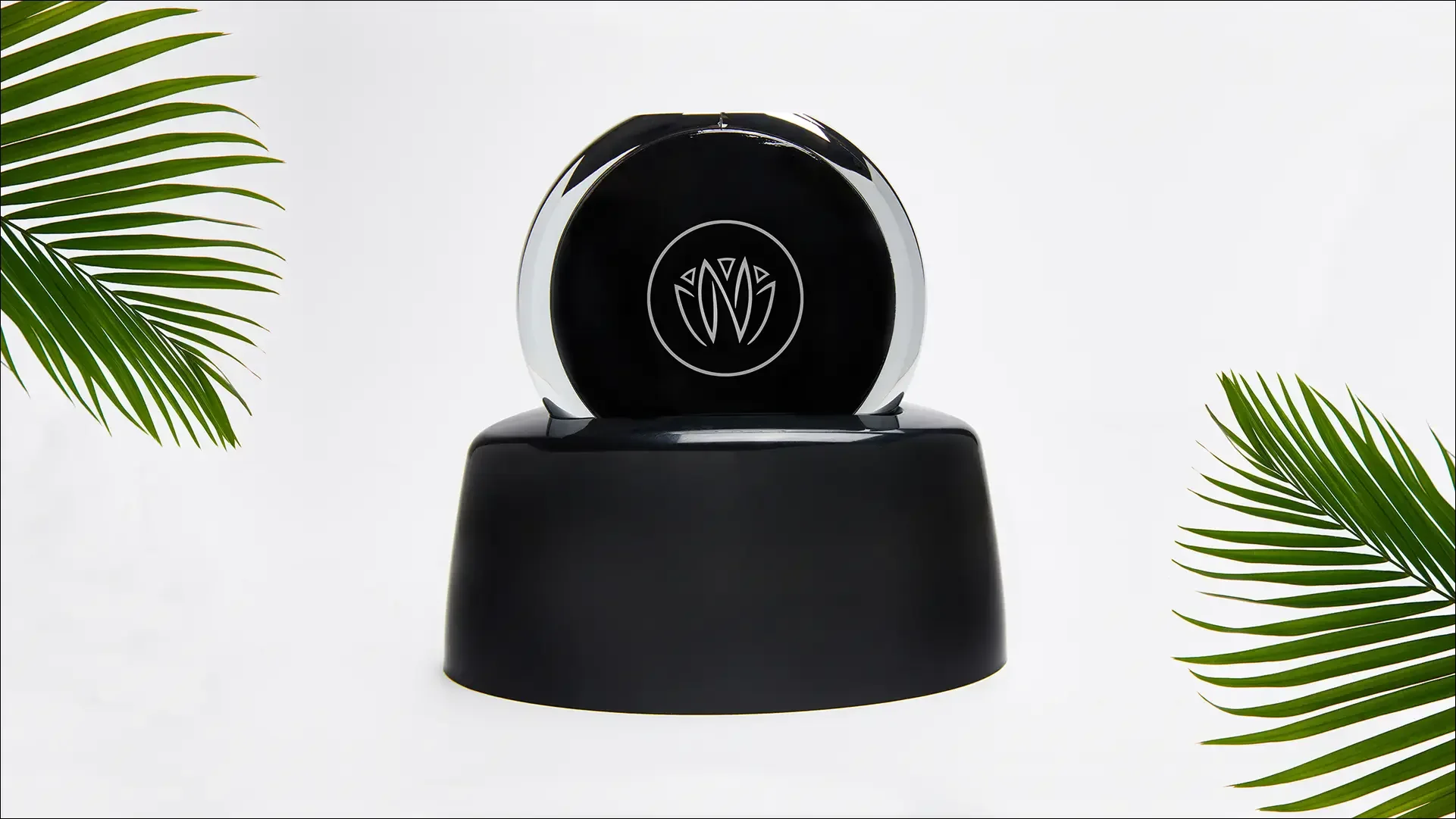 Xen wearable wellness device product photograph