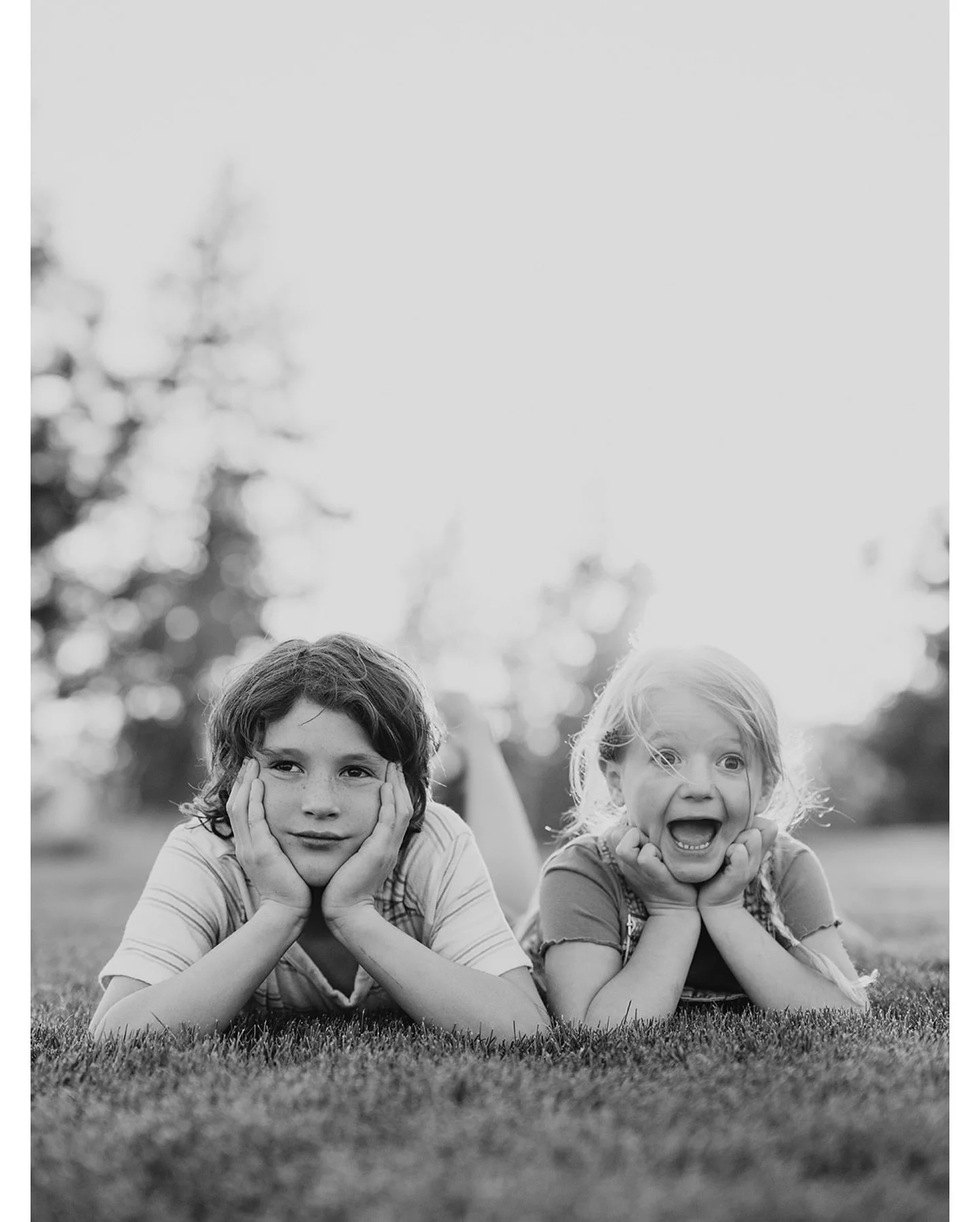 There is something to be said about working with the same family (and photographer) over and over again. That level of comfort and familiarity is real. 
@irina_electrina  It is an honour every time. 🫶