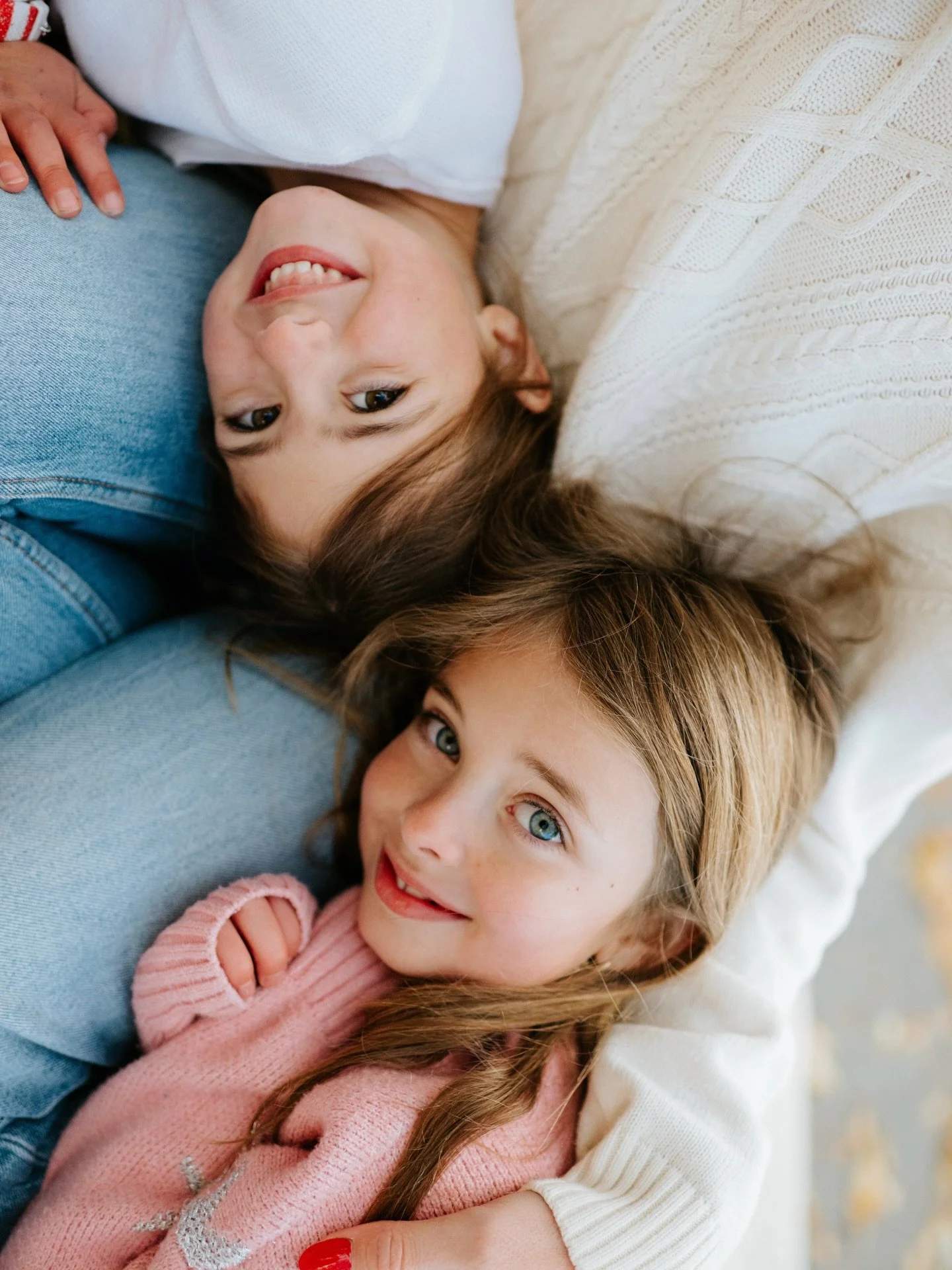 My fav image from our annual Gruggen cuddle puddle photoshoot. 🤩
@laurendagmar