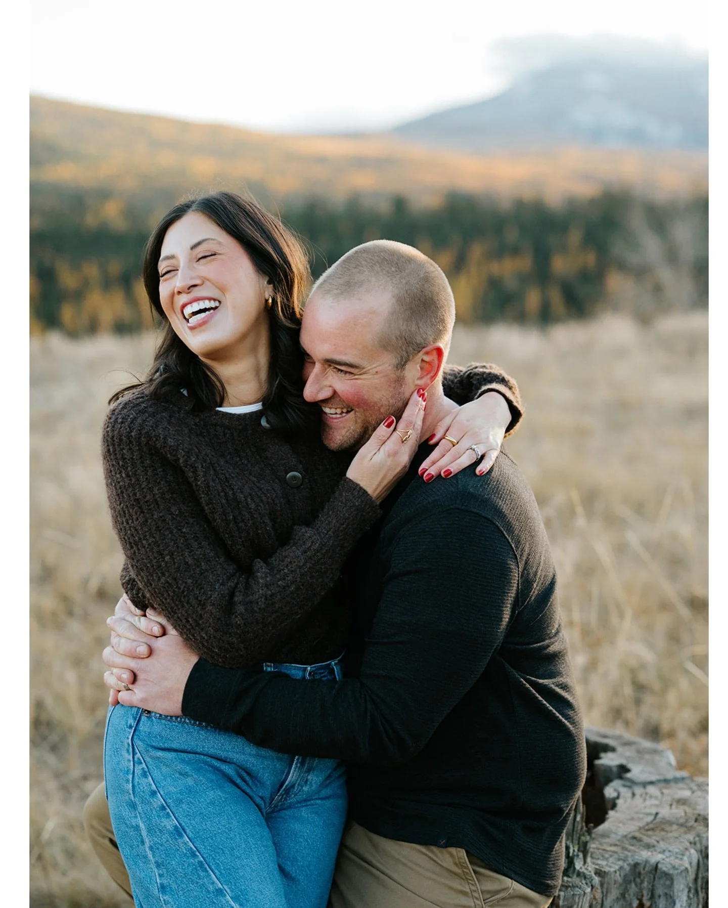 I got to be the second shooter at their wedding (what? Like a decade ago!?) so photographing them now with their whole brood of offspring was pretty special. 
@tay.haine