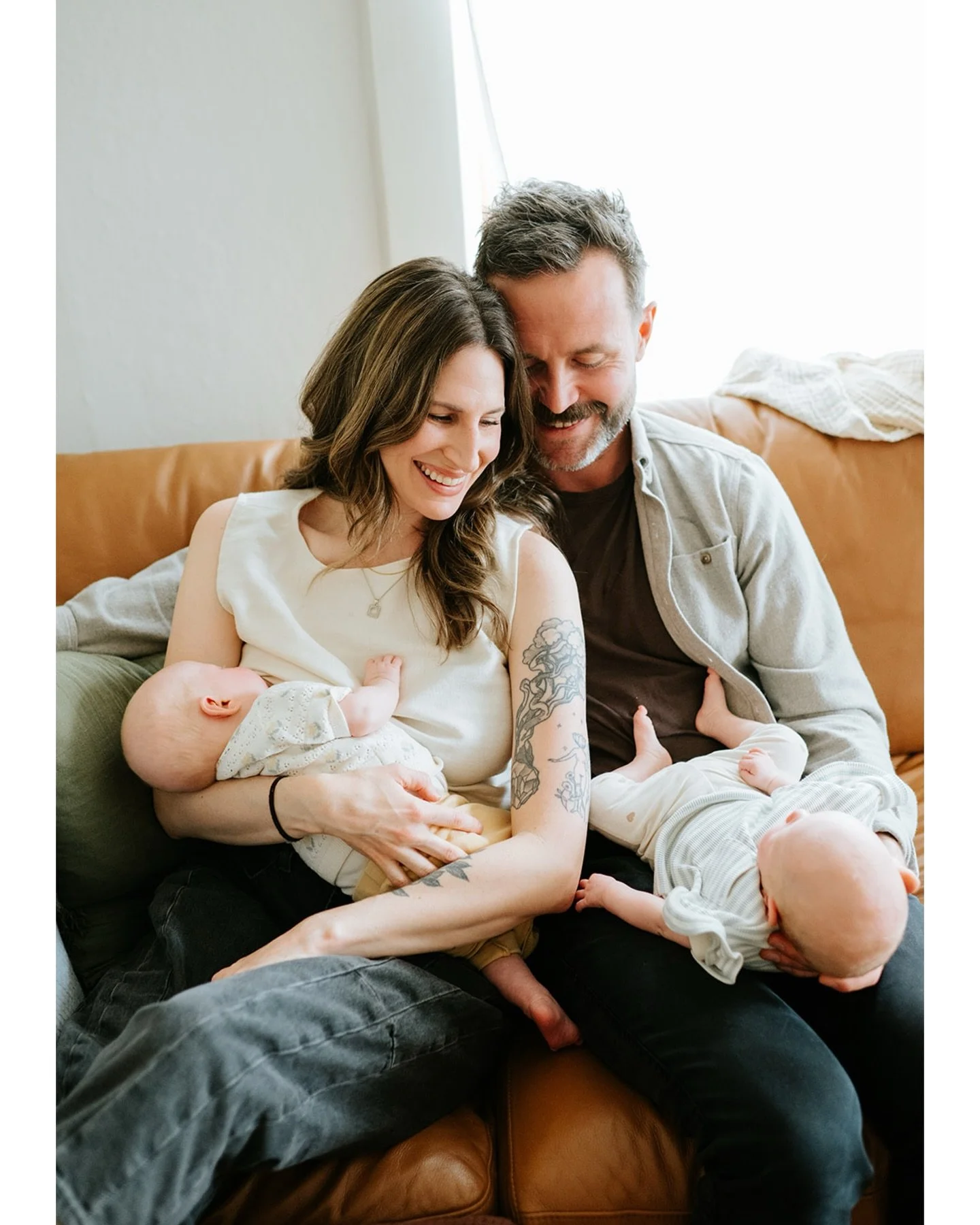 This family had a big journey to get to this point. To finally be home sweet home. So this session felt extra sweet.
💛