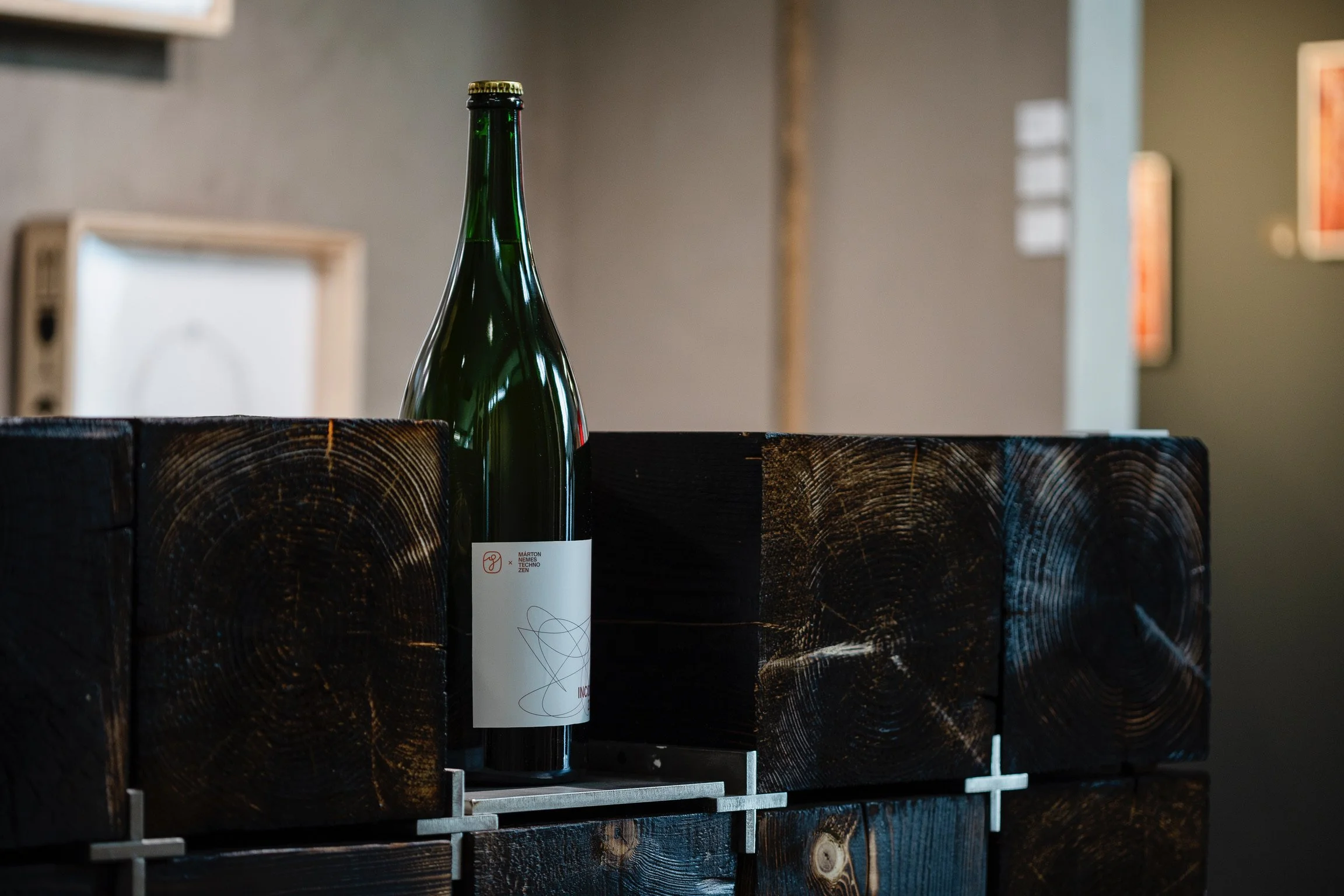 Gittinger Winery’s Dominancia Booth was a hit at the Budapest Contemporary 2025 Art Fair.