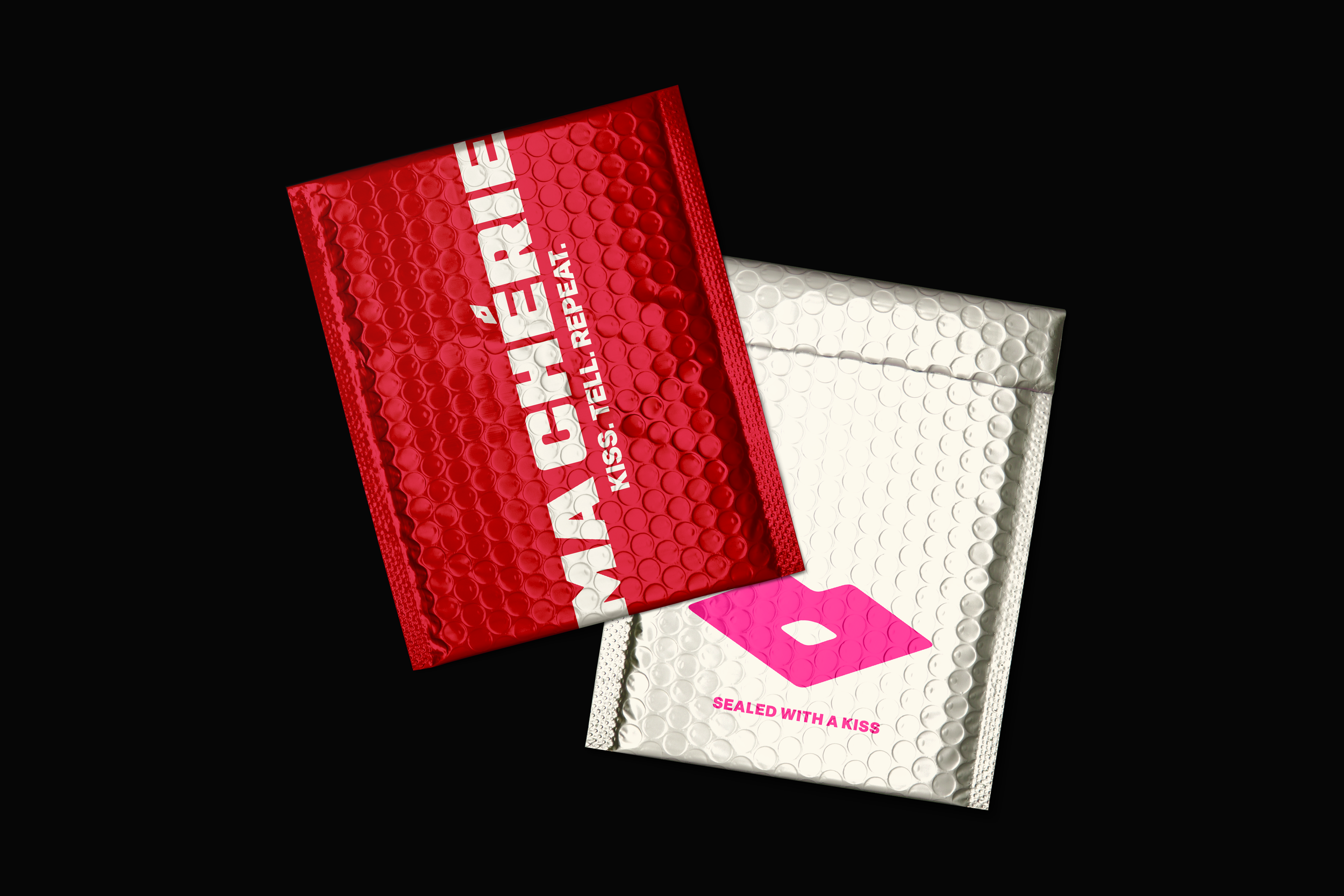 Bubble Mailer Packaging Mockup.png