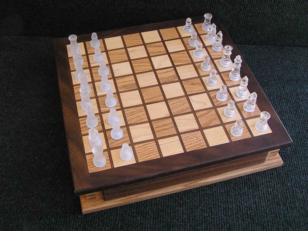 Chess Box_with Pieces_Green Background_1000.jpg