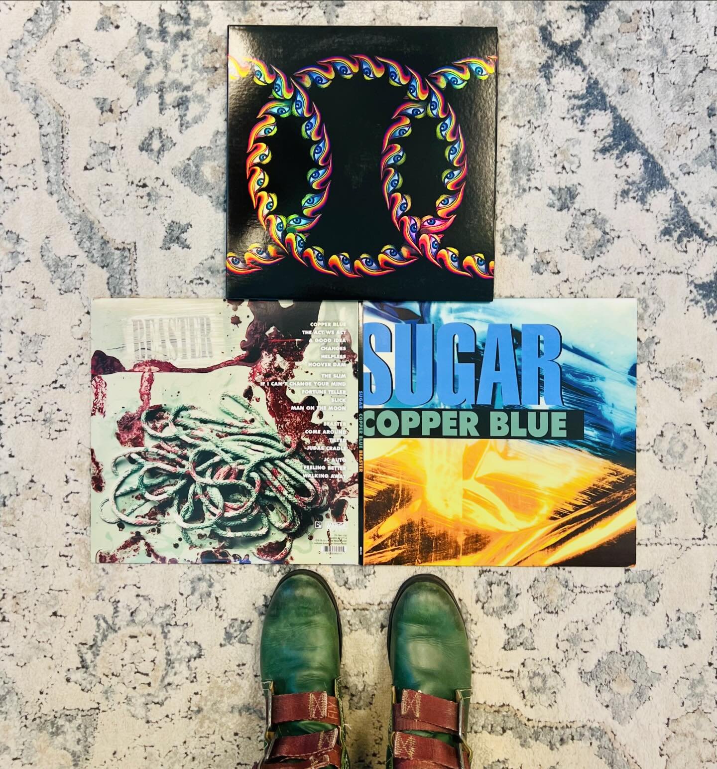 Today I'm putting away the jazz and spinning one of my all-time favorites, Sugar. And when couldn't we all use a reminder of why the fuck we're here with TOOL's Lateralus? I know I sometimes forget.

#acupunctureclinicspins #rocknrollfriday #sugarcop