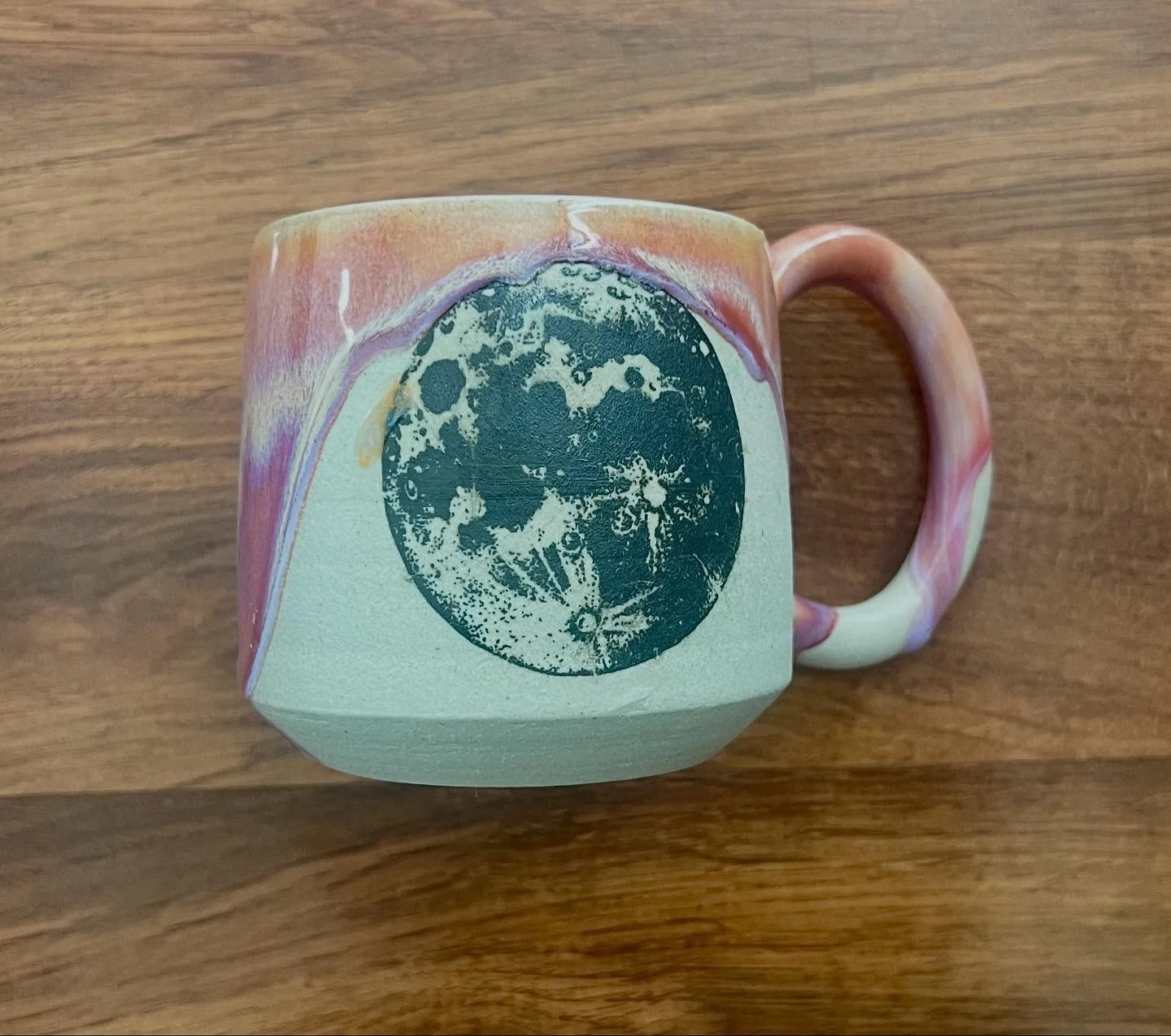 This is by far my favorite order of mugs from #m7studiodesigns. Now available online and in person at the #rootstobloomsacupuncture shoppe. These make great gifts and will sell out quickly, so don&rsquo;t wait to get yours. 🩷🌔🌙✨

#supportlocalarti