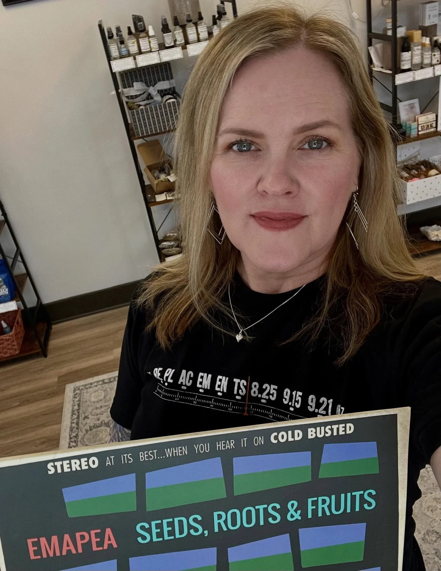 It's another wintry  #rocknroll Friday in the clinic. Repping my favorite band The Replacements and spinning "Seeds, Roots &amp; Fruits" a trip hop delight from #emapea. Fans of #portishead will enjoy this.
#acupuncturelakegeneva #acupunk