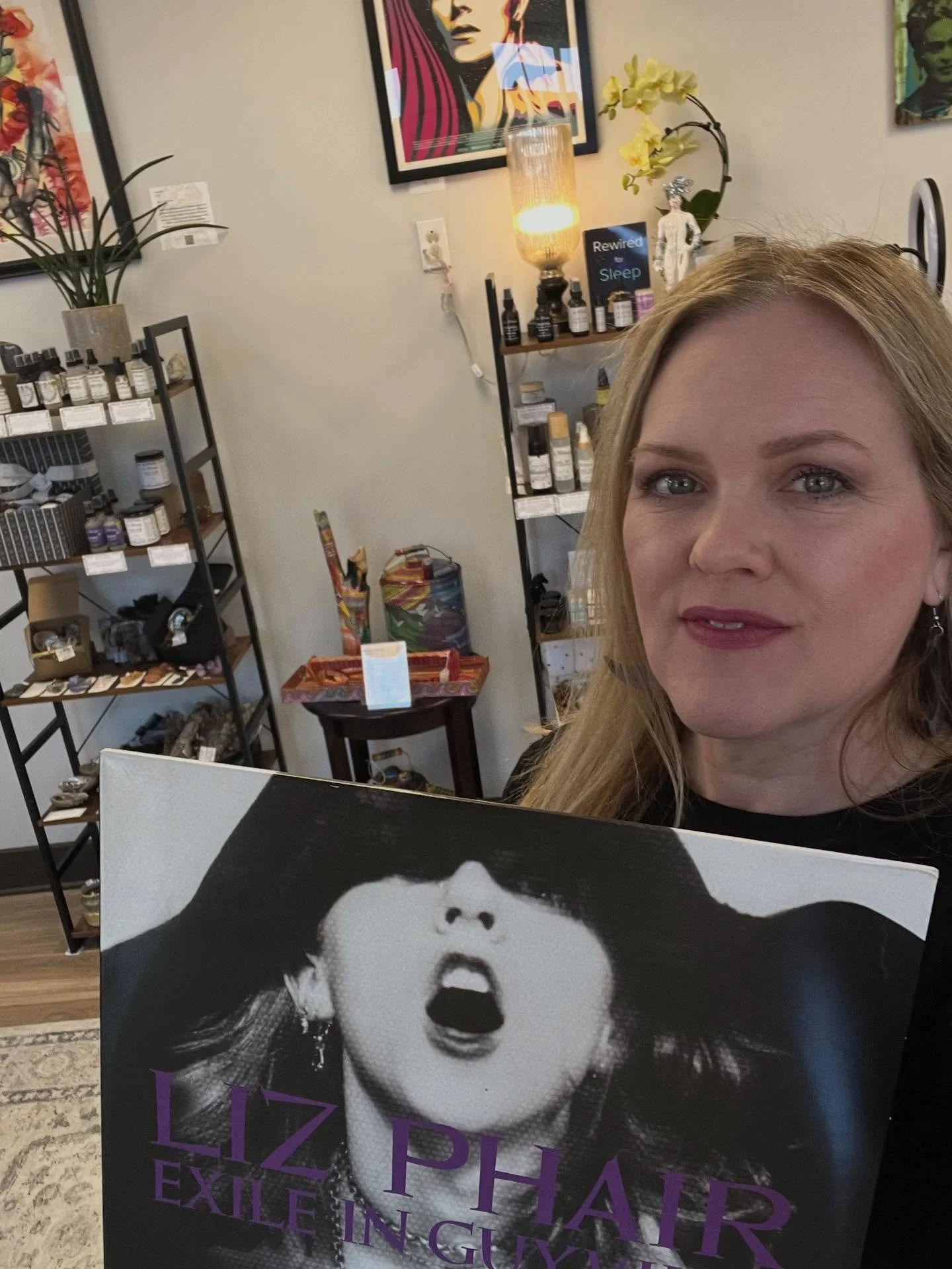 Happy Goddess Day Rock n Roll Friday from me and Liz. Spinning on the acupuncture clinic turntable today is Liz Phair's "Exile In Guyville." 

I never thought I'd lived a sheltered life until I heard this album at 20 years old and raised an