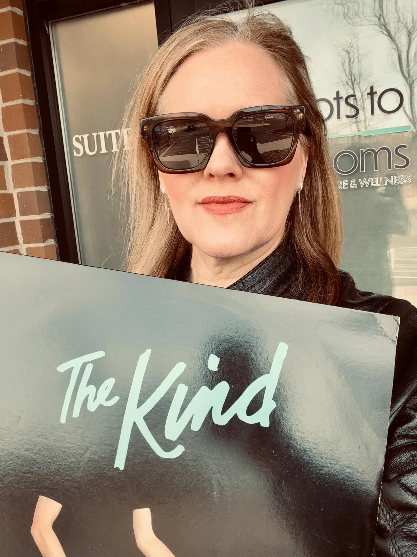 Today's #acupunctureclinicspin for #rocknrollfriday is 1982's self-titled album from The Kind, a Chicago-based power pop band. This is my first listen (though I bought the record a couple weeks ago), and I LOVE it. It's everything power pop a girl co