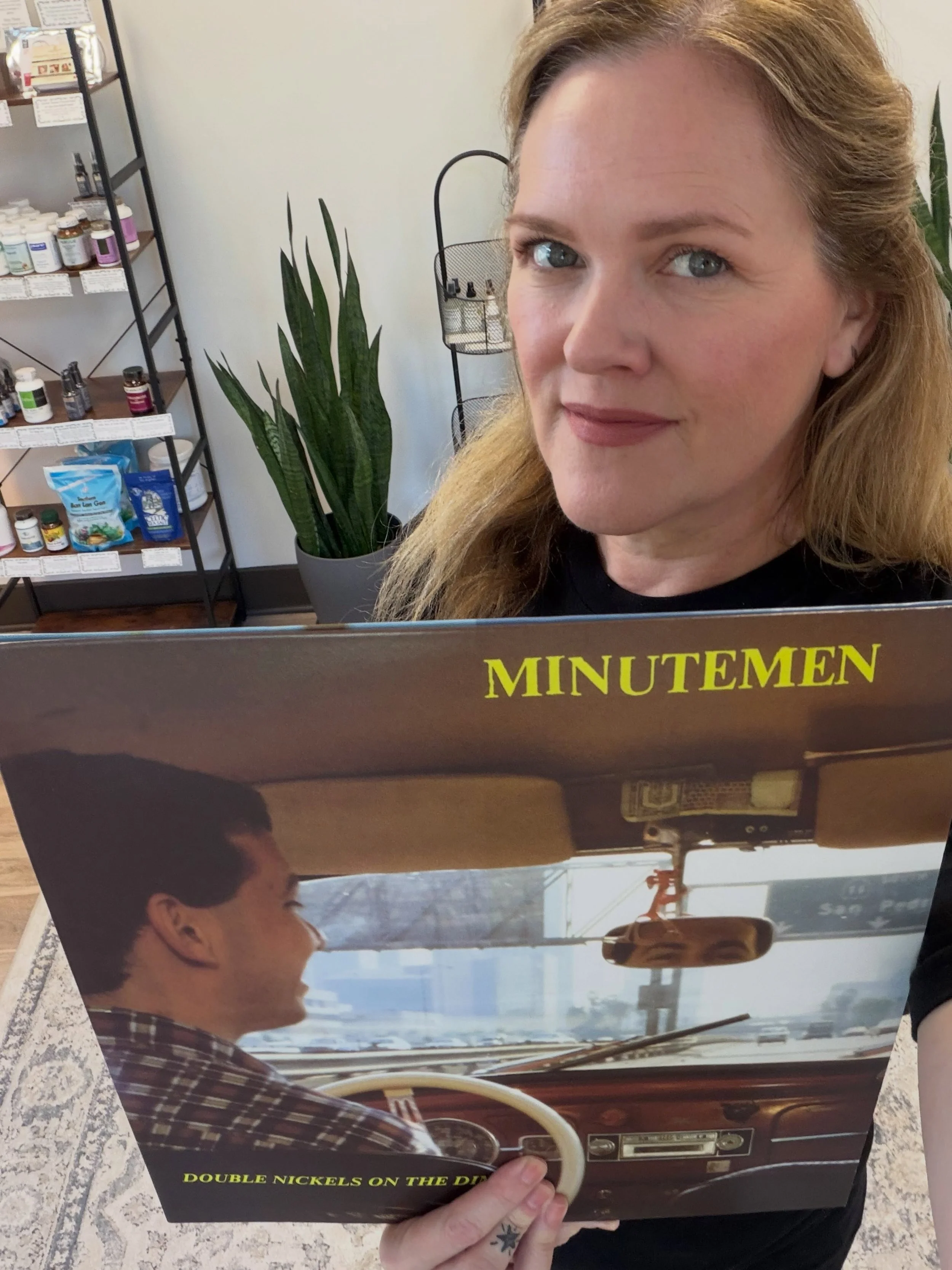 Spinning this classic from Minutemen for #rocknrollfriday. While Double Nickels on the Dime is considered their masterpiece, they made three other studio albums in their too brief time together. I love Mike Watt's bass style and am still a huge fan. 