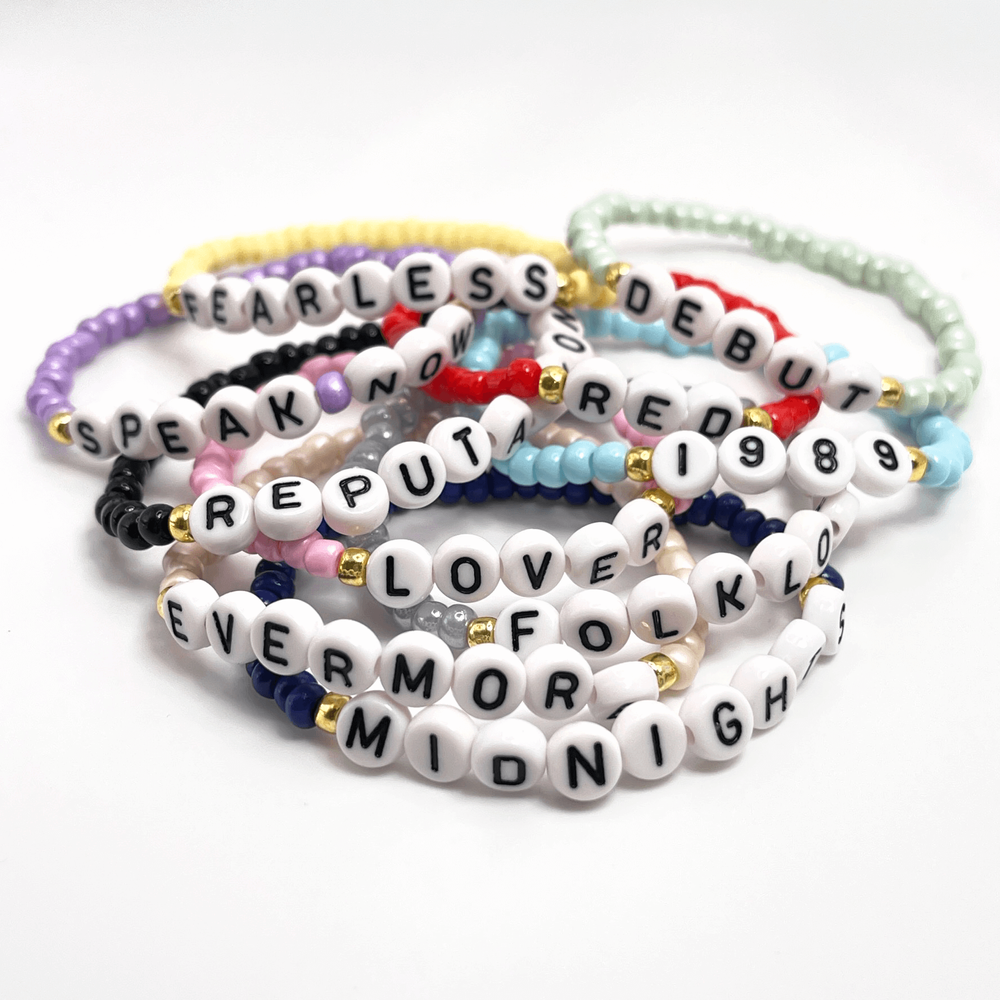 Taylor Swift speak now friendship bracelets  Friendship bracelets, Seed  bead tutorial, Friendship bracelet patterns