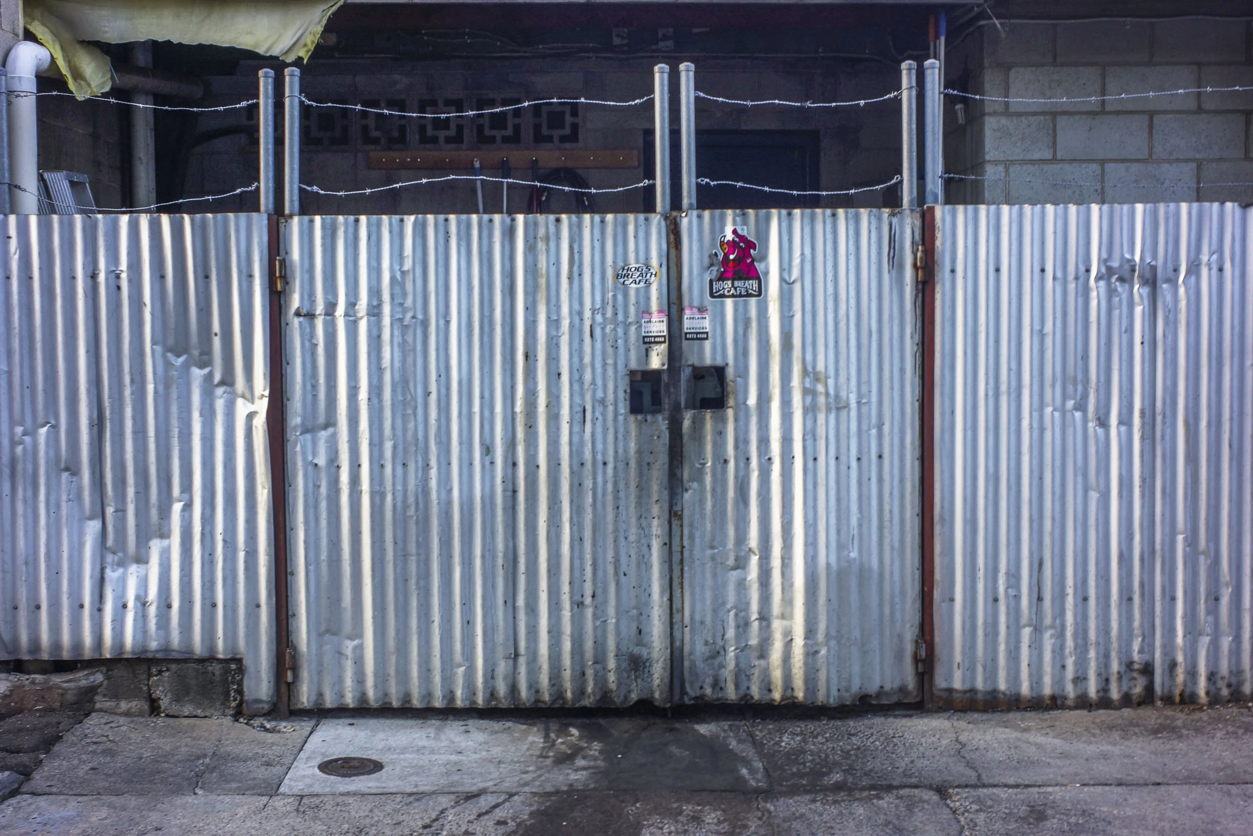 Hogs Breath Cafe, 2014