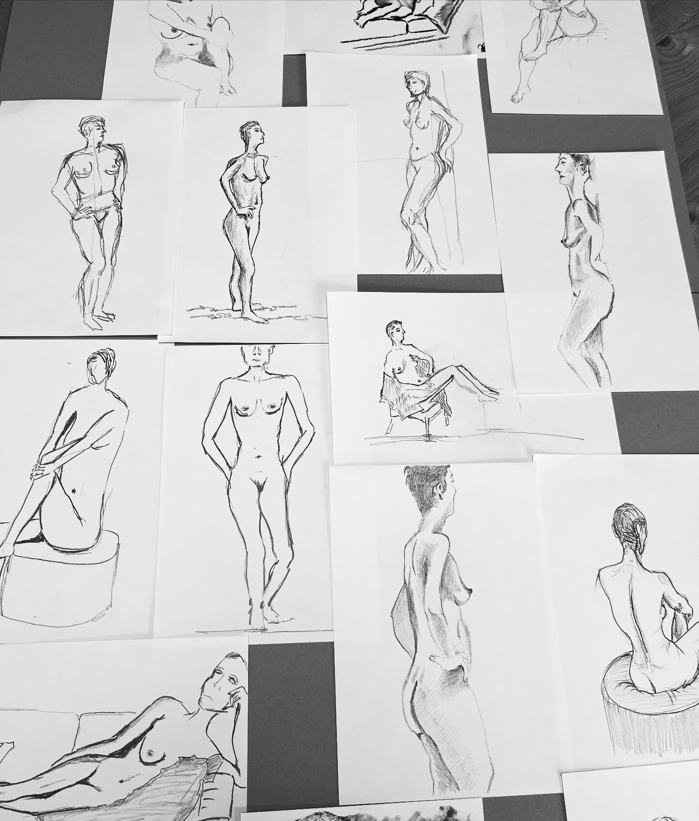 Was f&uuml;r ein sch&ouml;ner Samstag Nachmittag! Zeichnen macht gl&uuml;cklich! 
Und danach in der Sauna entspannen! Danke @elenita_chiquita 🫶 du bist grossartig 😘

Willst du auch? 

Bist du weiblich und k&uuml;nstlerisch oder gestalterisch t&auml