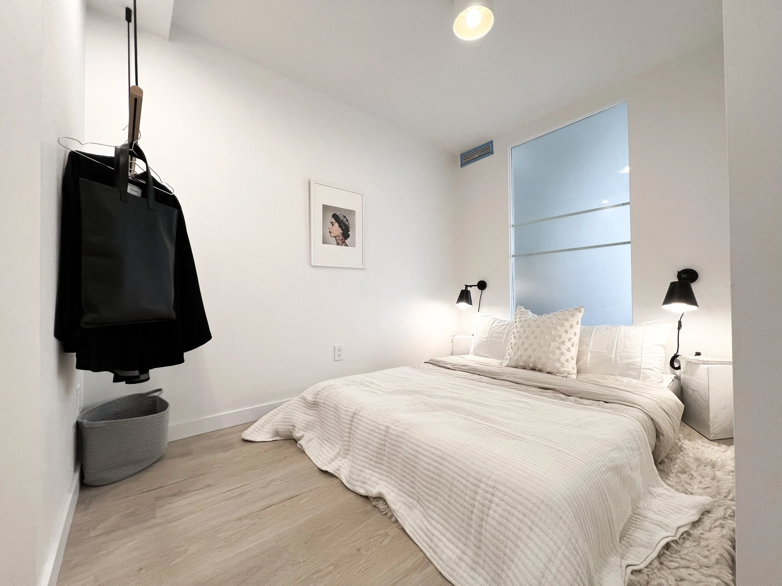 Bed 01.jpg