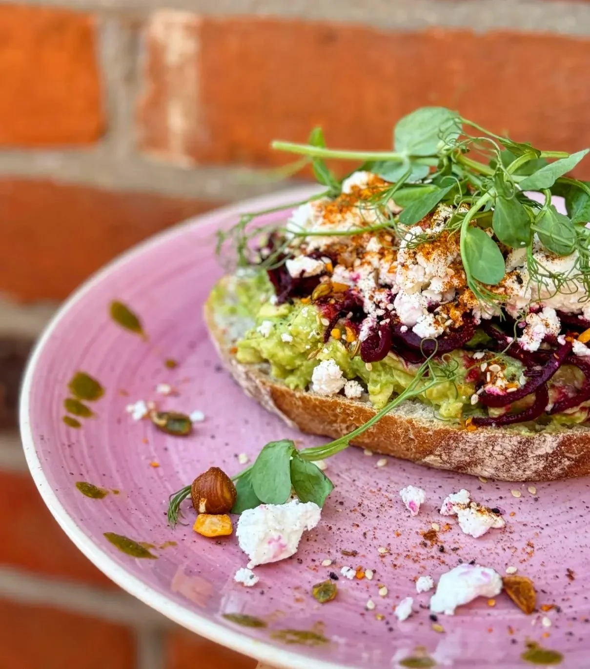 Weekend alert! 🚨

Why not spice up your Saturday morning with our gorgeous and healthy Avocado A'La Deli, which comes with smashed avocado, spirited beets, crumbled feta, homemade dukkah, all dressed in a lemon and mint oil.

Available across Ingate