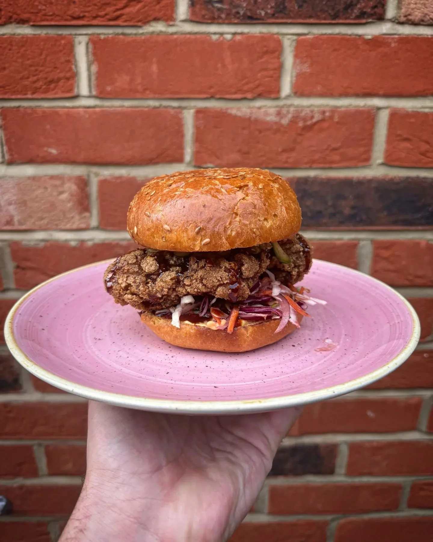 Morning everyone! We've got a lip smacking special on at Ingatestone right now - Homemade Korean Style Fried Chicken!

Dressed with soy cucumber ribbons, Asian 'slaw, Sriracha mayo and nestled in-between a sesame brioche bun, this all amounts to a de