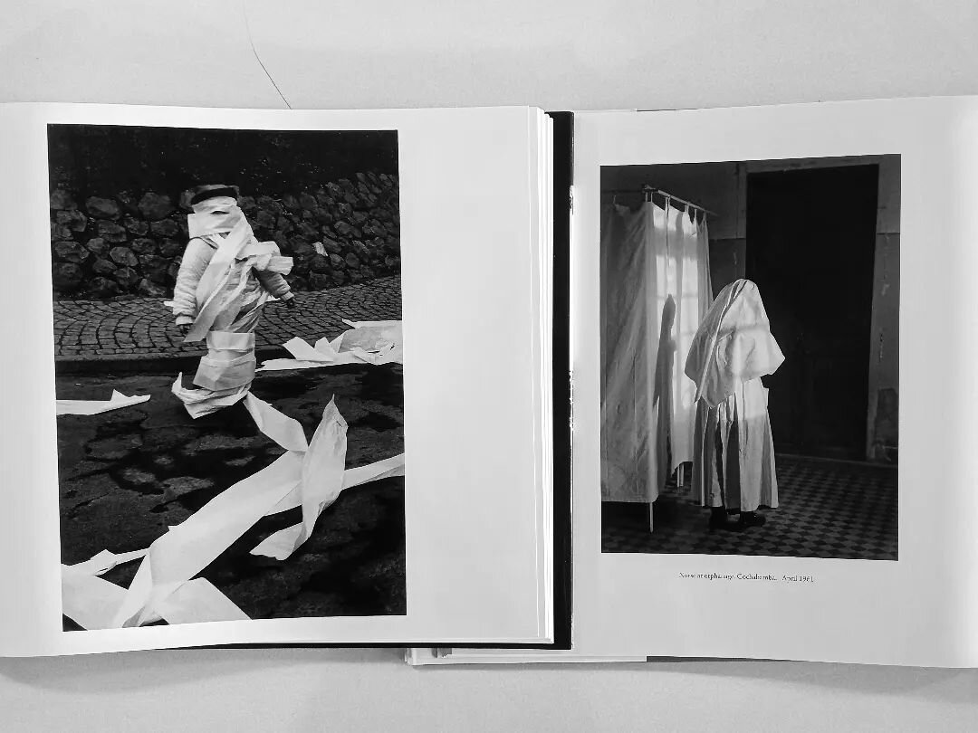 An interesting exercise in making pairings between two photobooks.

On the left Josef Koudelka's &quot;Exiles&quot; (@josef_koudelka), on the right Don McLaughlin's &quot;Bolivia&quot;.

#exiles #josefkoudelka #donmclaughlin #bolivia #photobook #libr