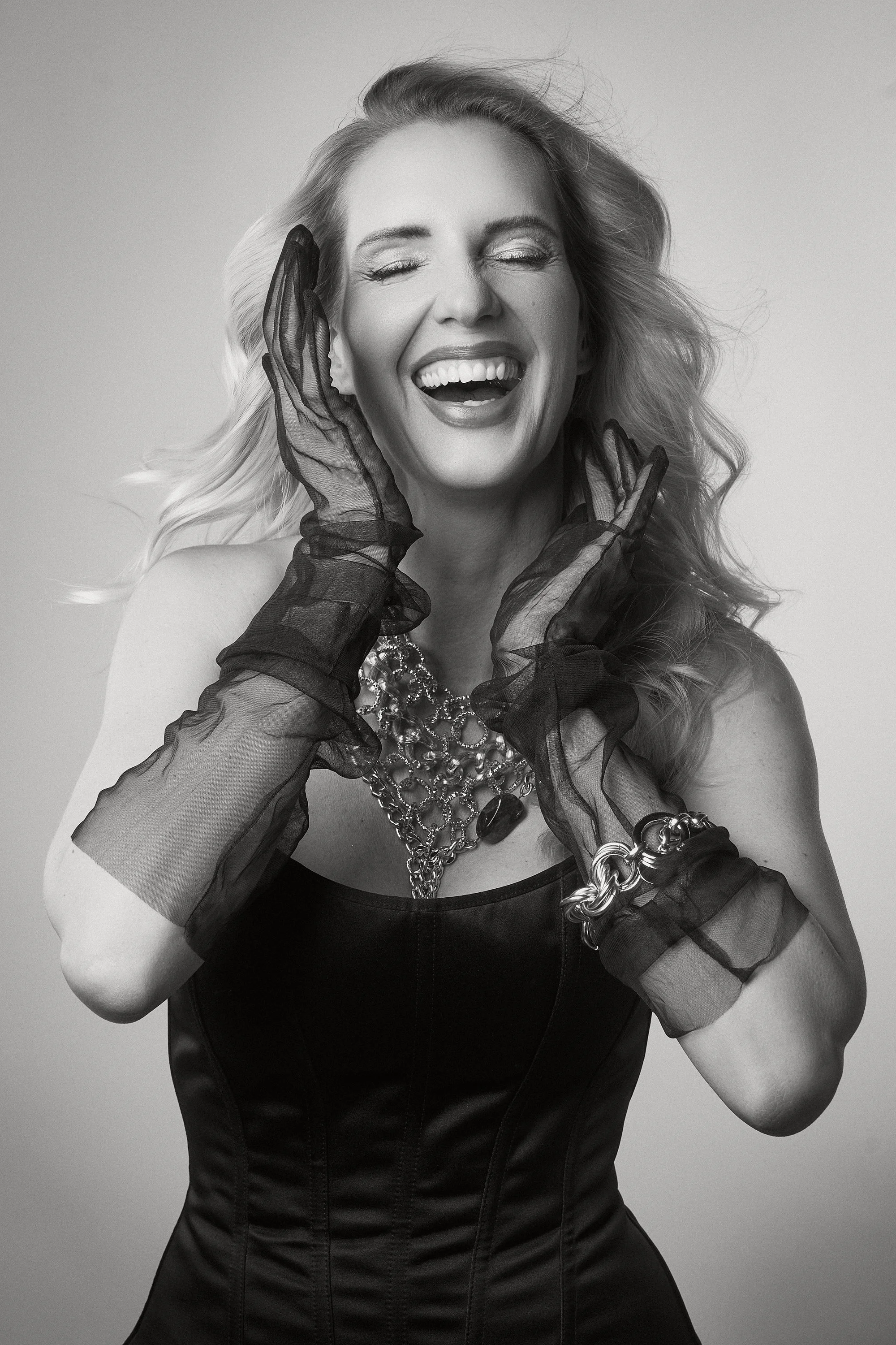 diva_simona_6bw copy.jpg