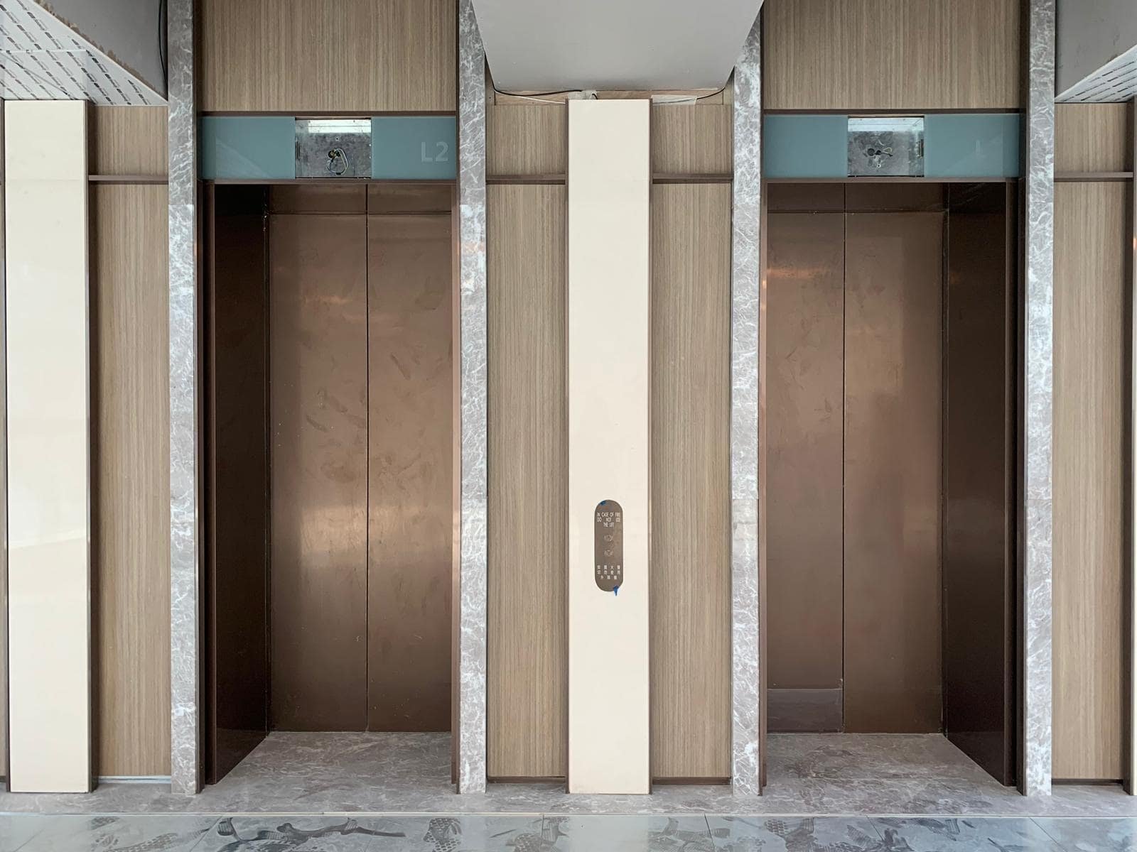 152 Queen's Road Central Lift-min.jpg