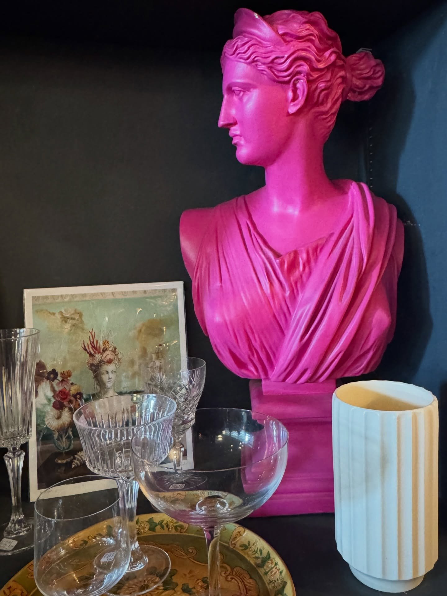 Pink pop of whimsy.

#designlife #colorfulhome #inspiratikn #vignette #everydaybeautiful