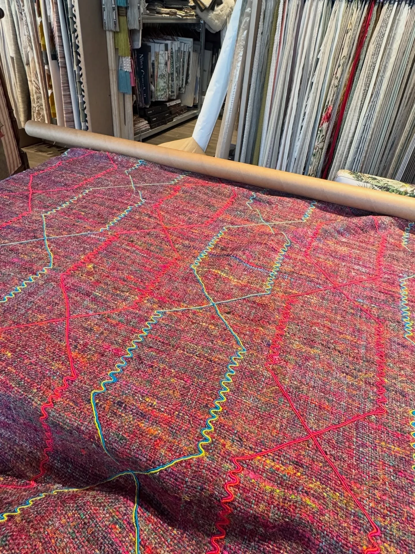 In today's episode of Things That Seem Easy, But Are In Fact Not Easy: How Pillows Are Made.

#designlife #interiorstyling #detailsmatter #pierrefrey #everydaybeautiful