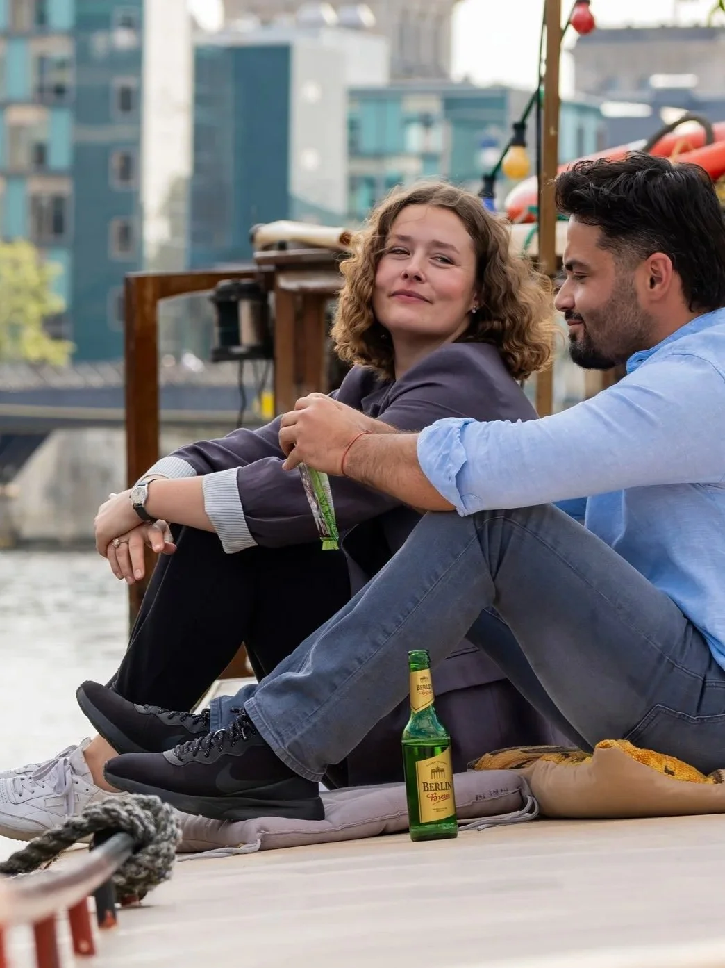 Laura Louisa Garde: Air Date DIE DREI VON DER MÜLLABFUHR