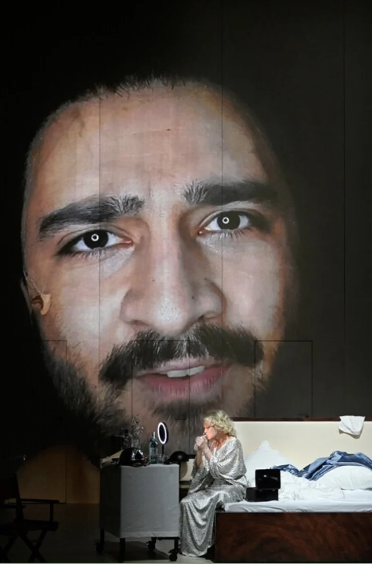 Arash Nayebbandi: Premiere in Frankfurt