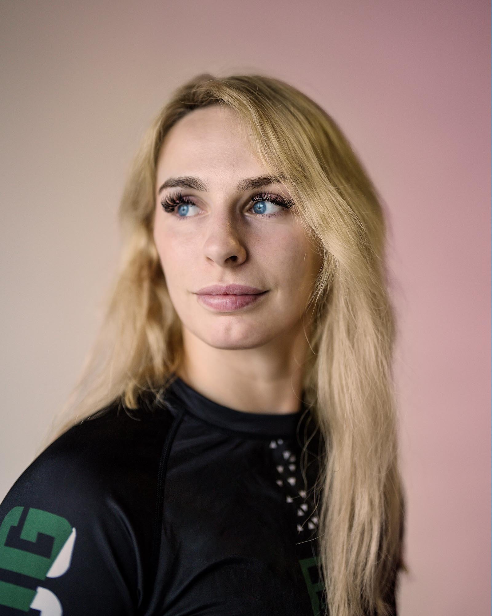 FFION DAVIES_1 web.jpg