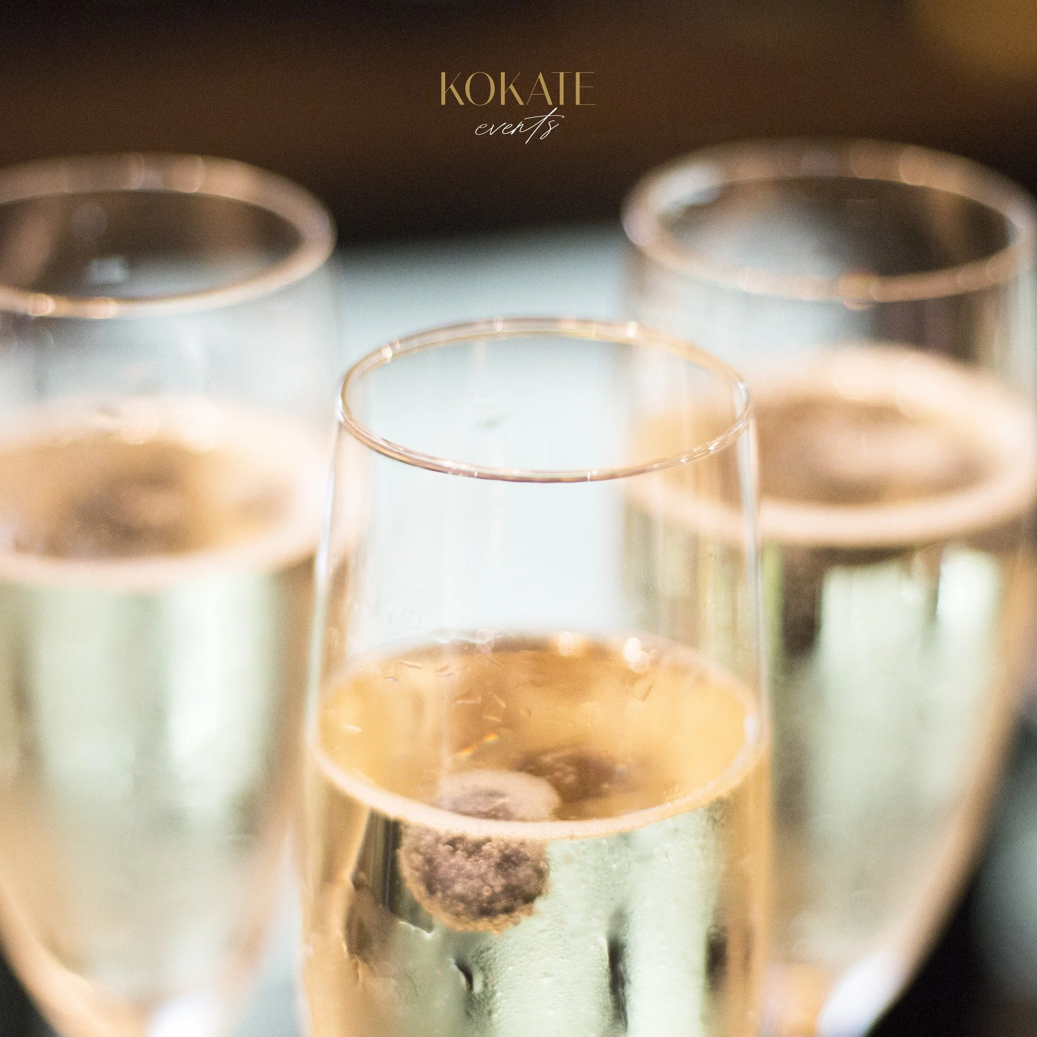 Three sparkling champagne flutes, catching the light just so, bubbles rising, delicate reflections dancing across the glass. 🍾✨

 Even the smallest elements at the entry set the tone for the celebration to come.

What little touches make you feel in
