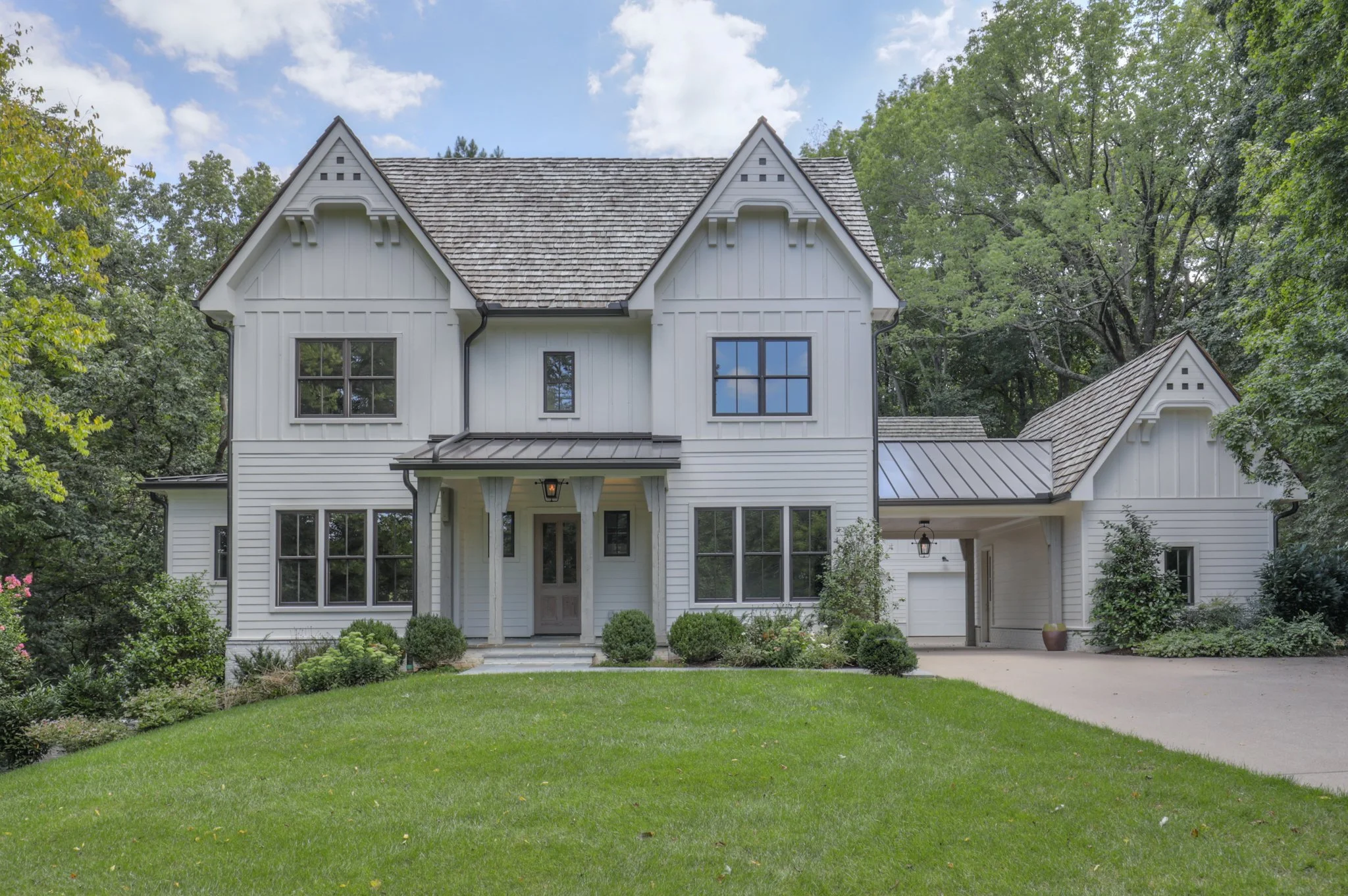 210 Robin Hill Rd.jpg