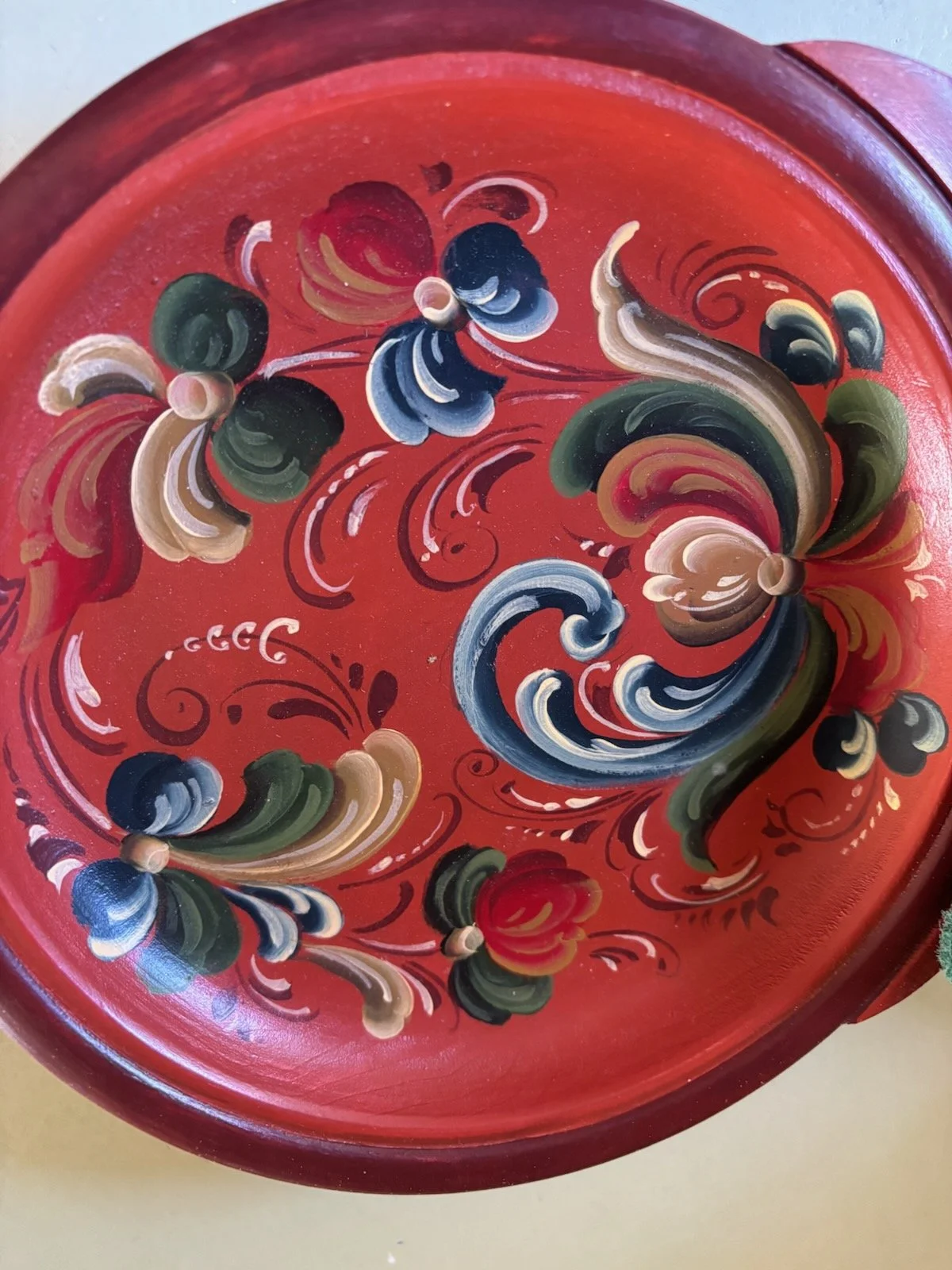 Sally Holberg rosemaling 1.jpg