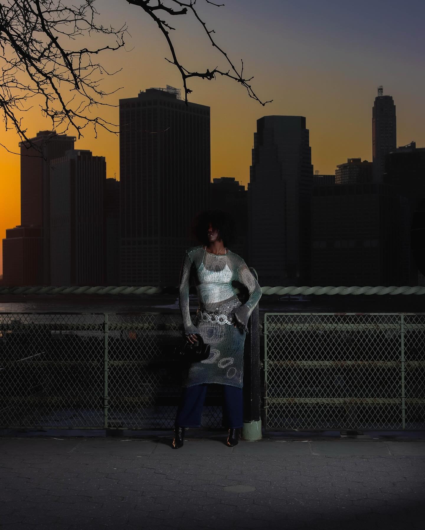 6:30 Sunset 🌅 

Fatim on digital 

Model: @fatim.seck
Lighting assist: @jaleneeeeee
