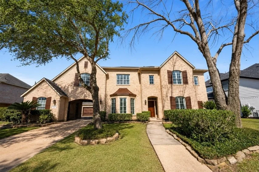Some homes just check every box&hellip; and this one might surprise you. ✨

Located in the highly sought-after community of Sienna, this beautiful home offers the space, comfort, and lifestyle so many buyers are searching for.

From the grand entry a