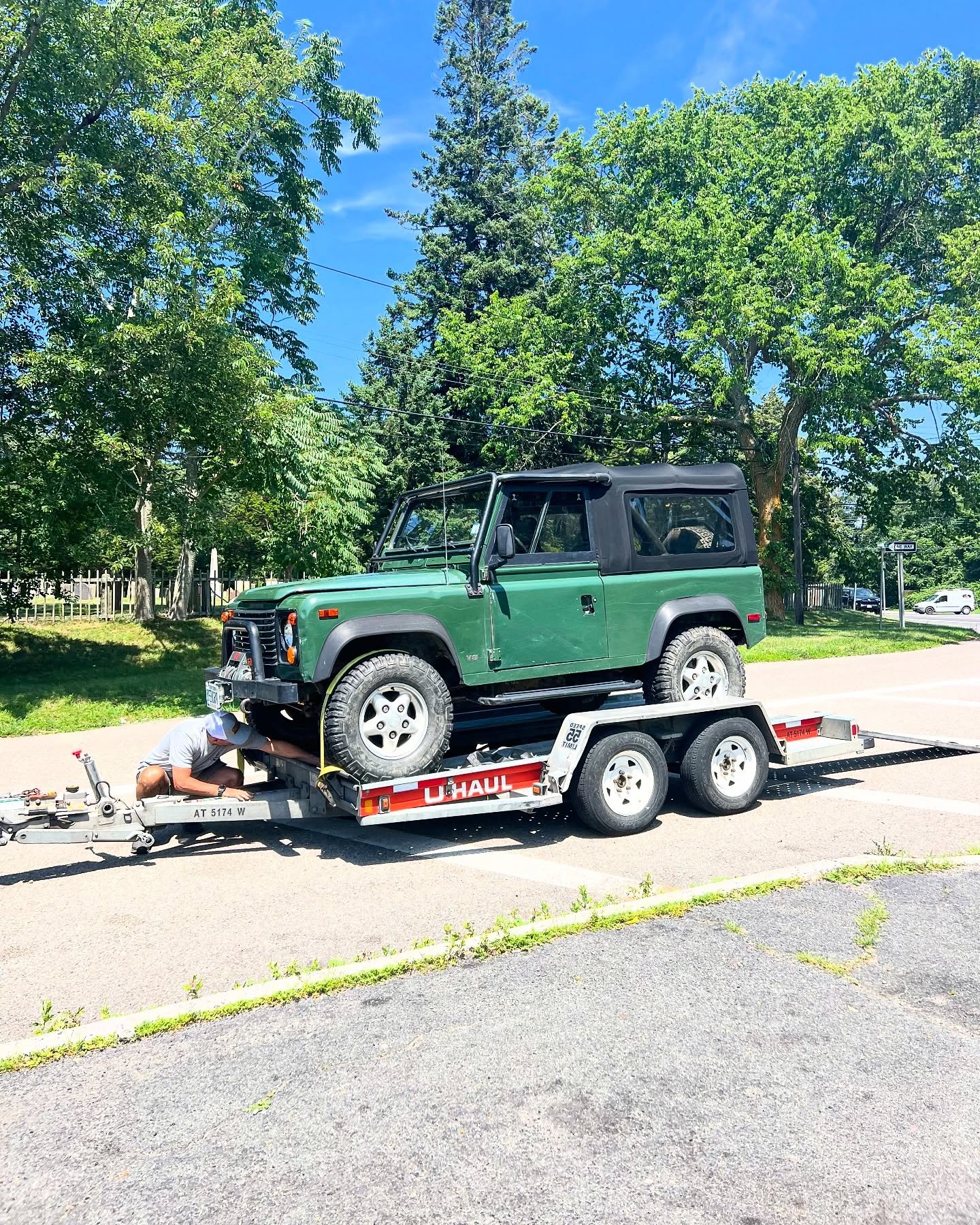 This Defender NAS came to us with its fair share of battle scars&mdash;dents, scratches, and other exterior wear from years of use. Our team at R&ecirc;ver Motors went to work, carefully repairing the damage and restoring it to its original condition