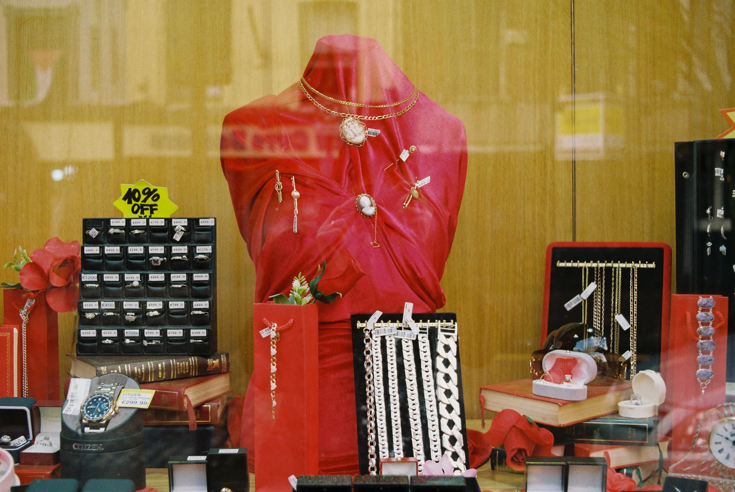 02.2026_Pentax MX_Kodak Gold 200-06205-011A.jpg