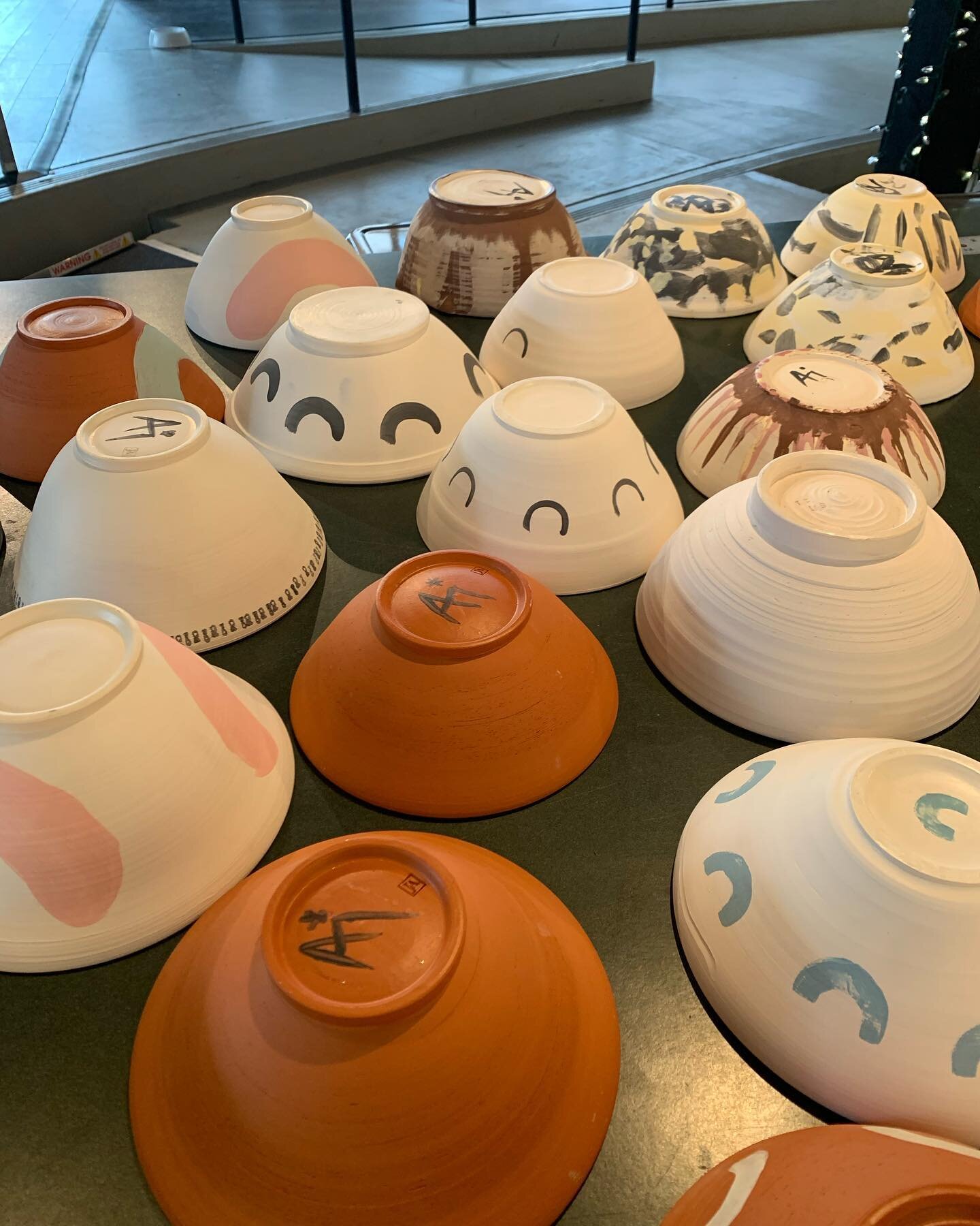 At @gathermakeshelter I get to collaborate with 100&rsquo;s of artists! These bowls have been donated by generous  ceramic artists, painted by our GMS artists, and will be glazed by me.  #pnwartist #artistsoninstagram #houselessartist #ceramics #glaz