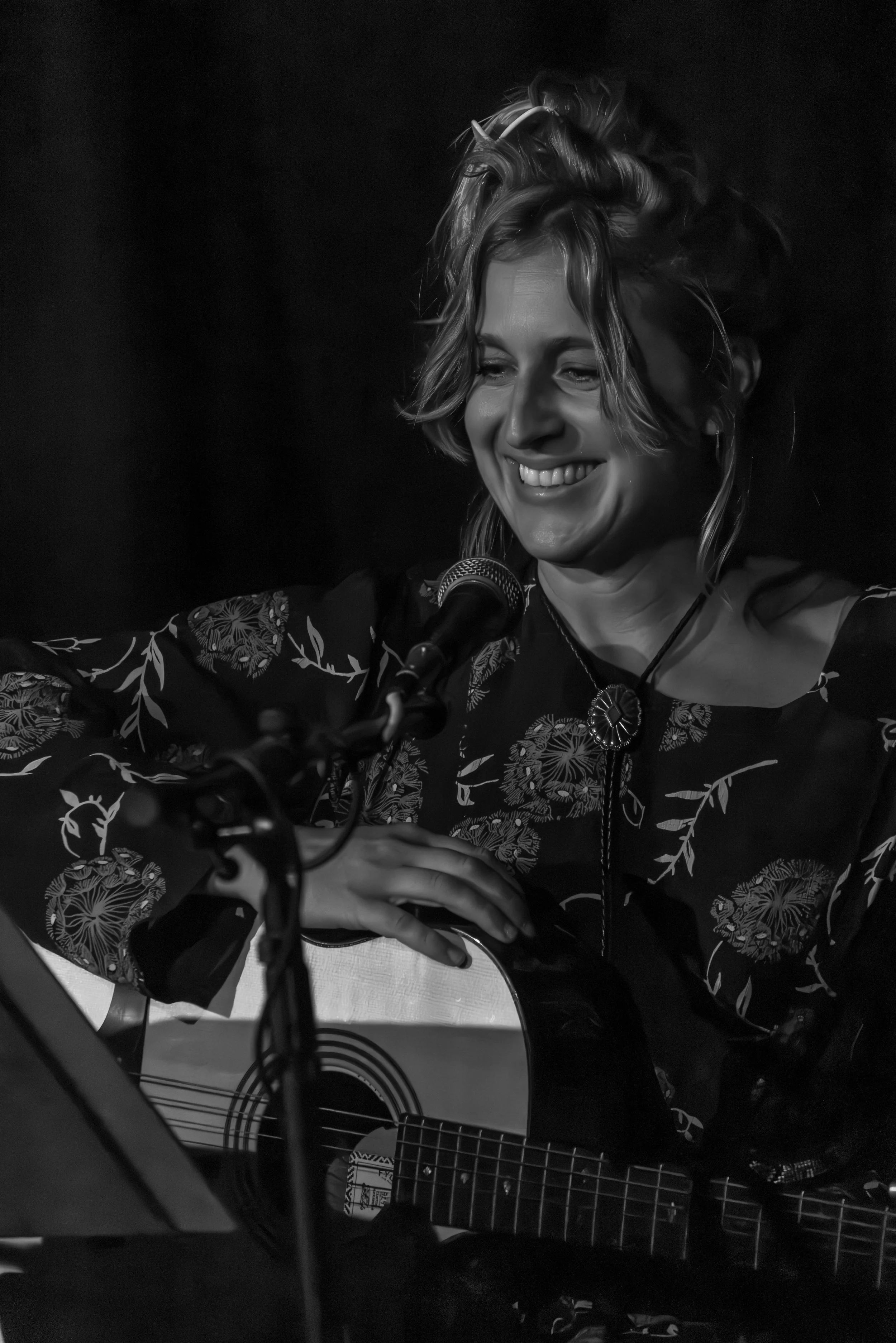 Lexie Roth at the Grange-Vineyard Lights Photography-43.jpeg