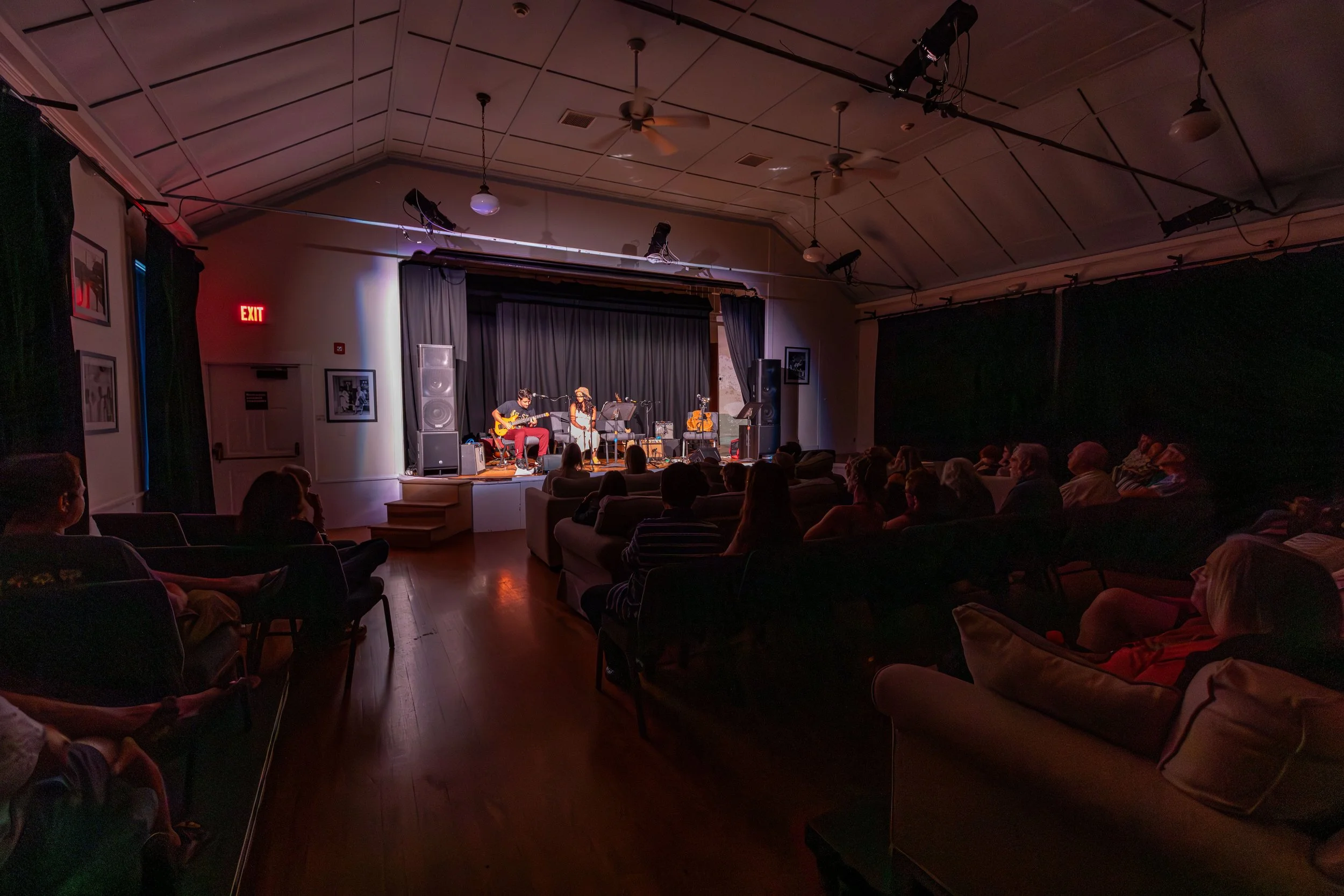 Lexie Roth at the Grange-Vineyard Lights Photography-29.jpeg