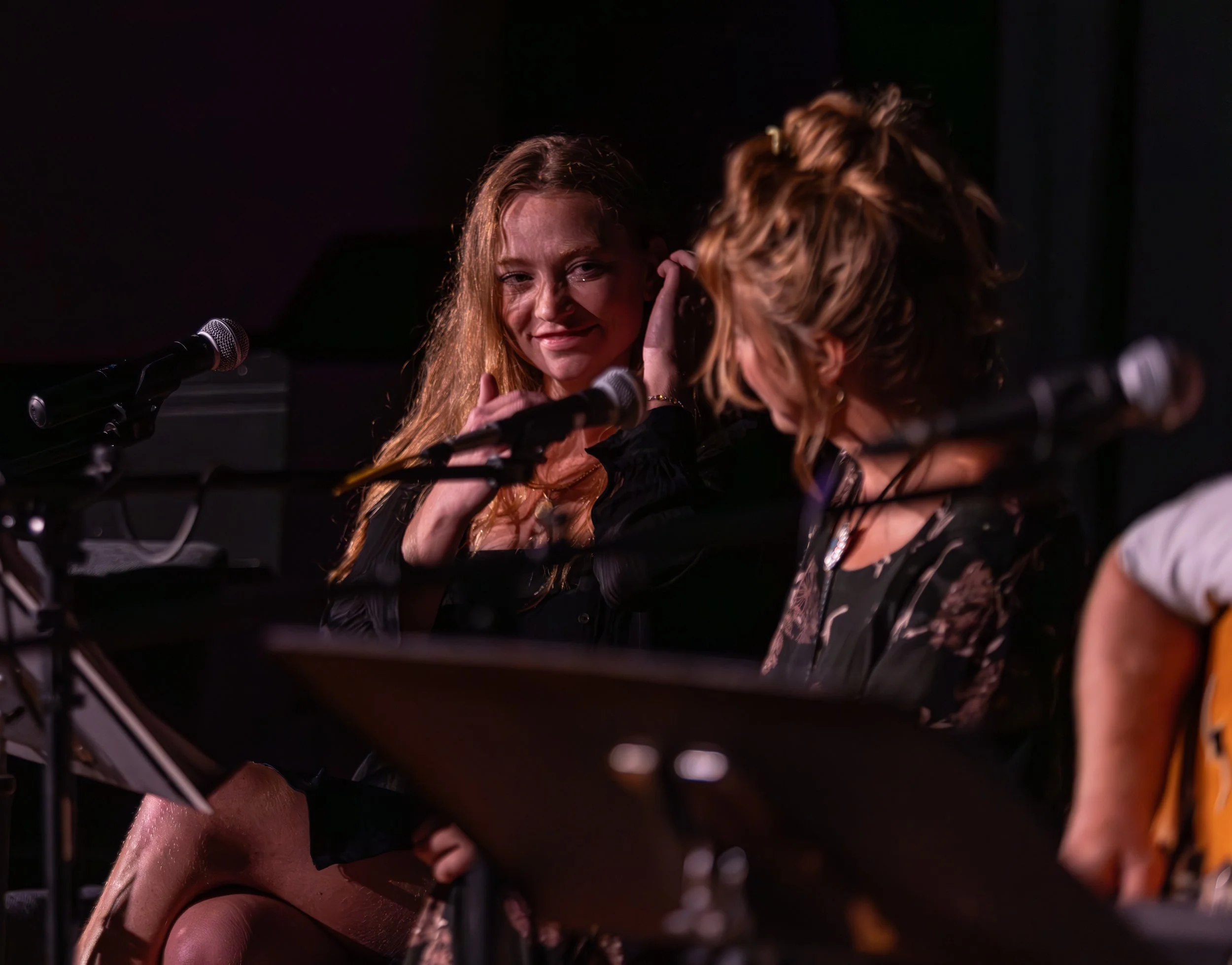 Lexie Roth at the Grange-Vineyard Lights Photography-60.jpeg