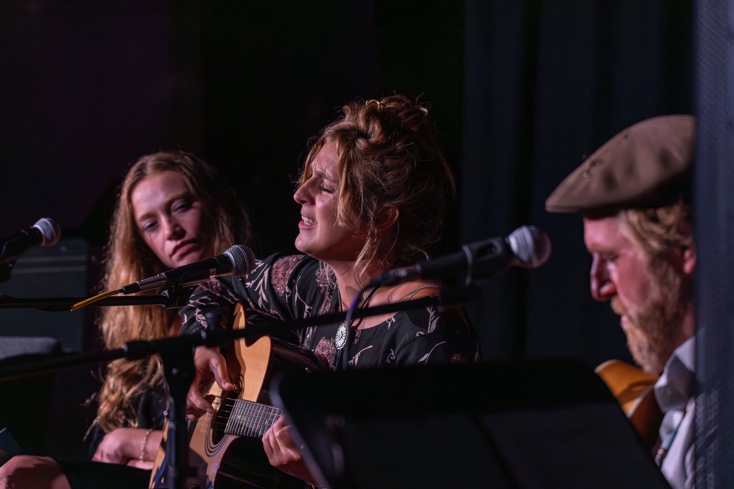 Lexie Roth at the Grange-Vineyard Lights Photography-55.jpeg