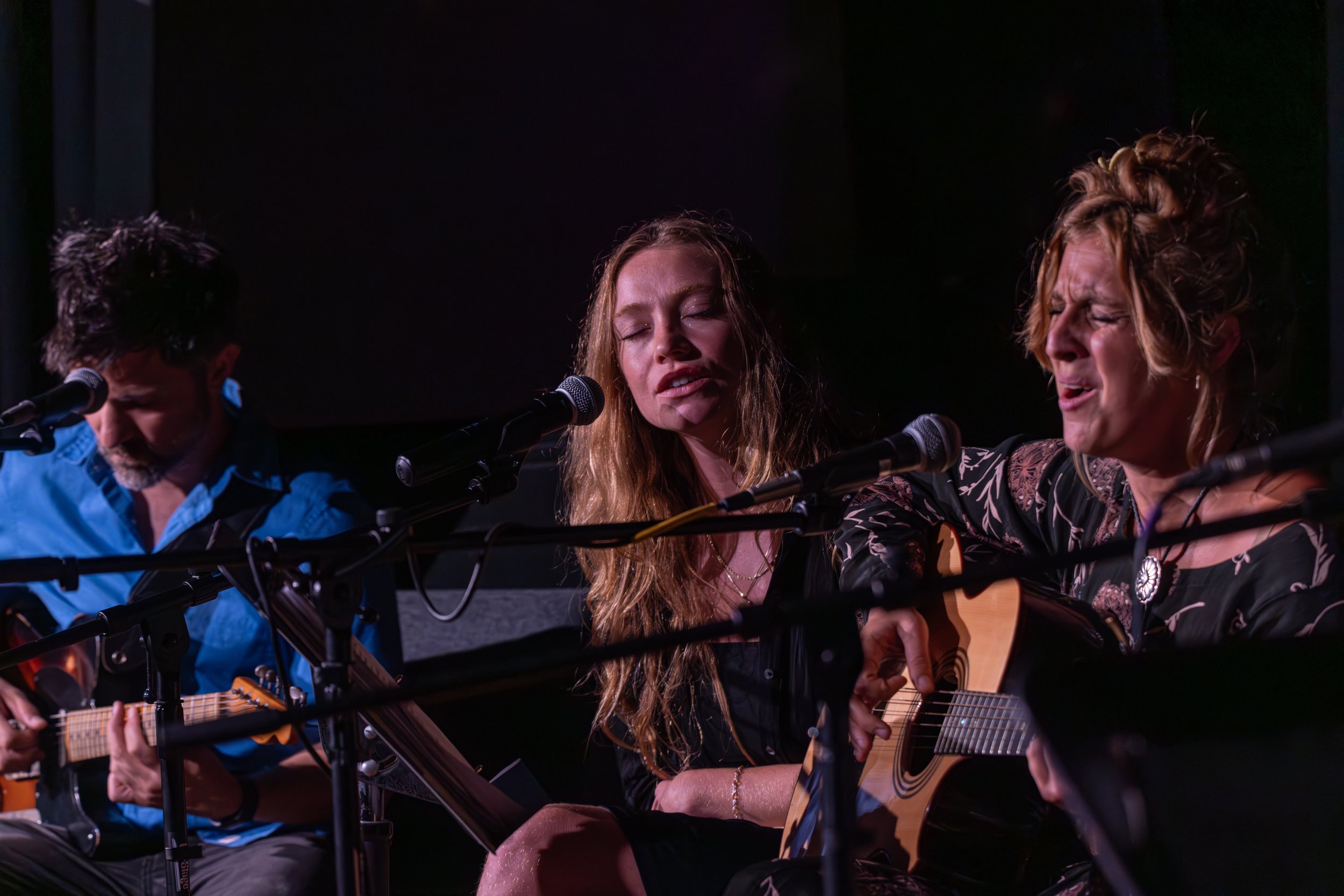 Lexie Roth at the Grange-Vineyard Lights Photography-53.jpeg