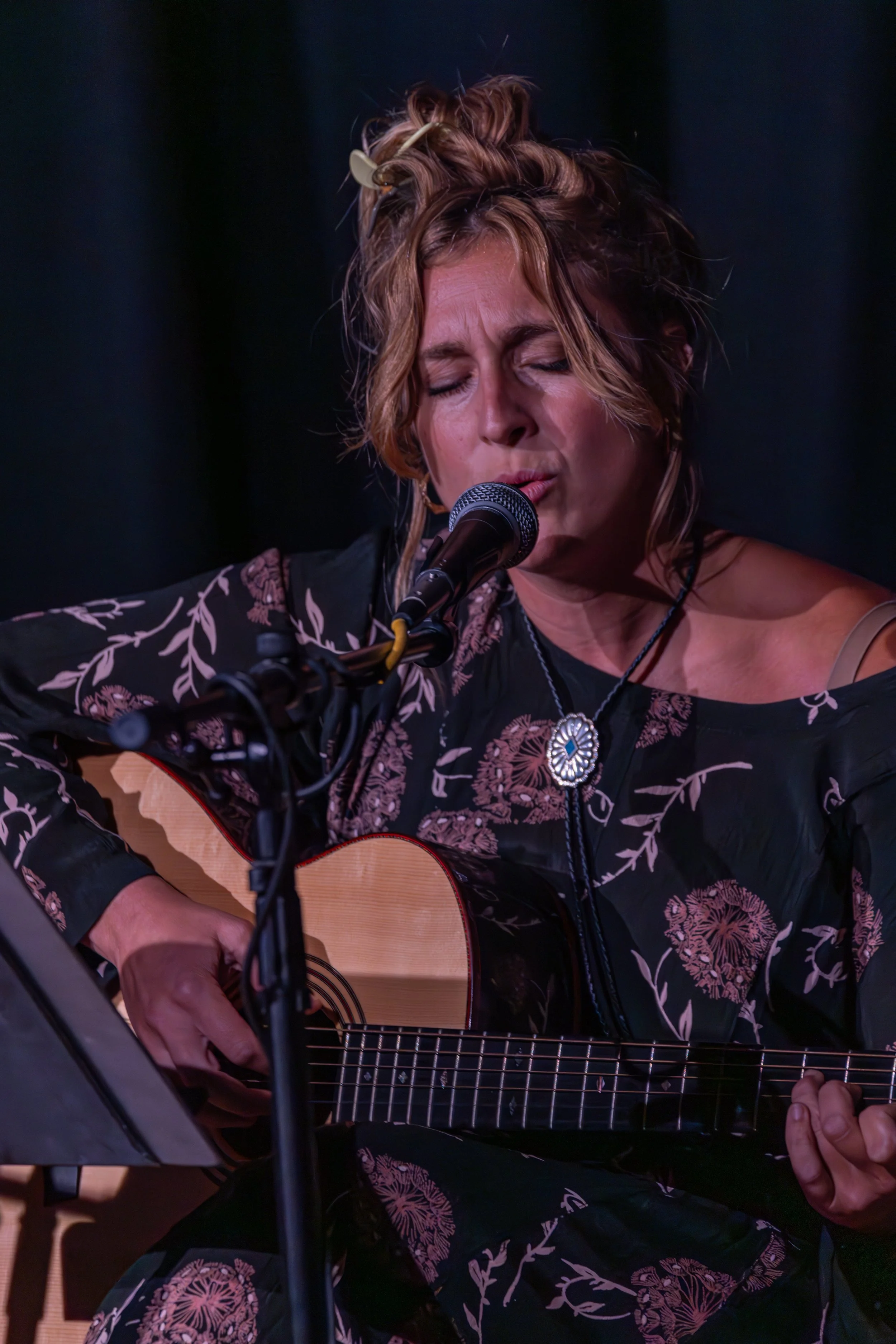 Lexie Roth at the Grange-Vineyard Lights Photography-35.jpeg