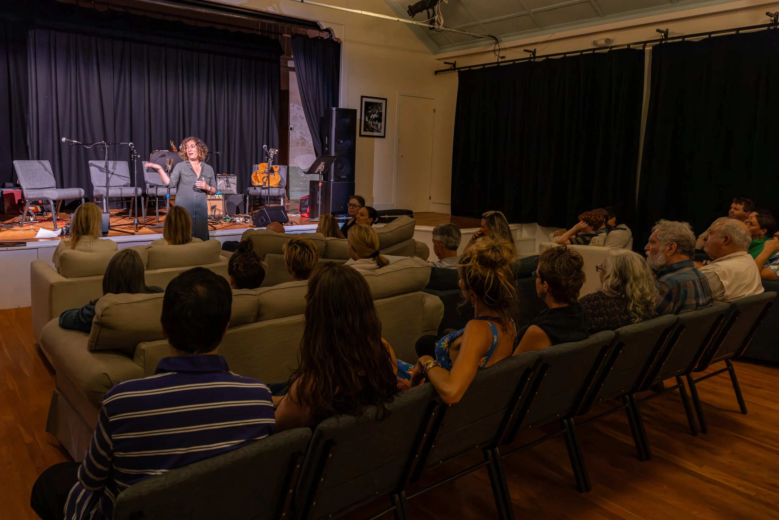 Lexie Roth at the Grange-Vineyard Lights Photography-19.jpeg